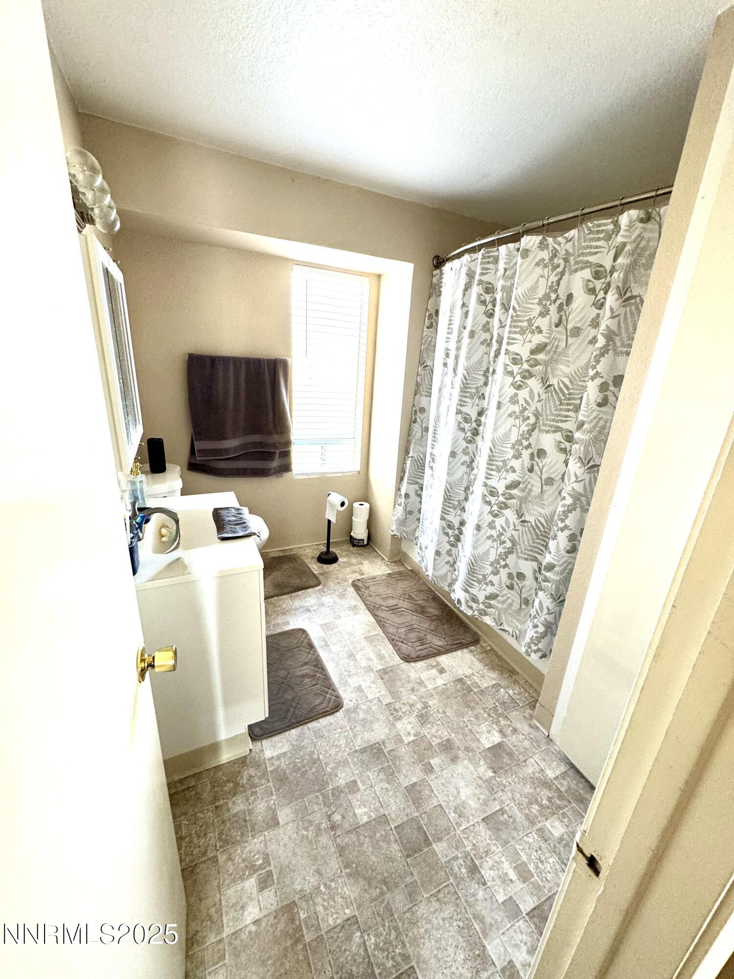 3949 Clear Acre Lane Property Photo 5