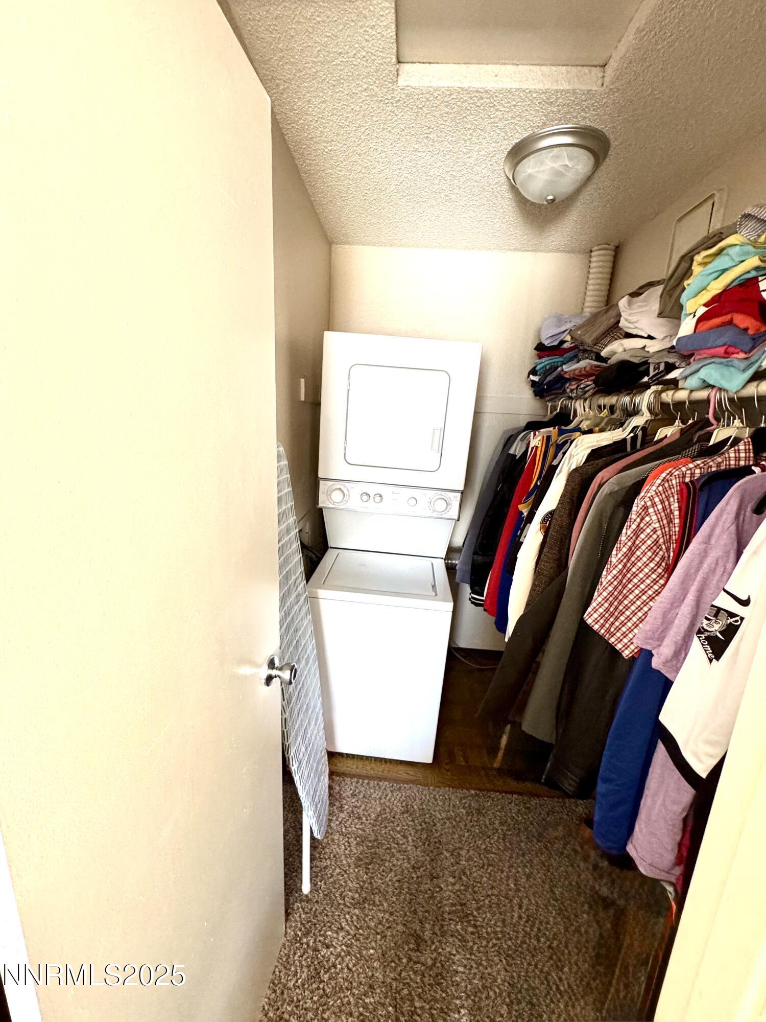 3949 Clear Acre Lane Property Photo 6