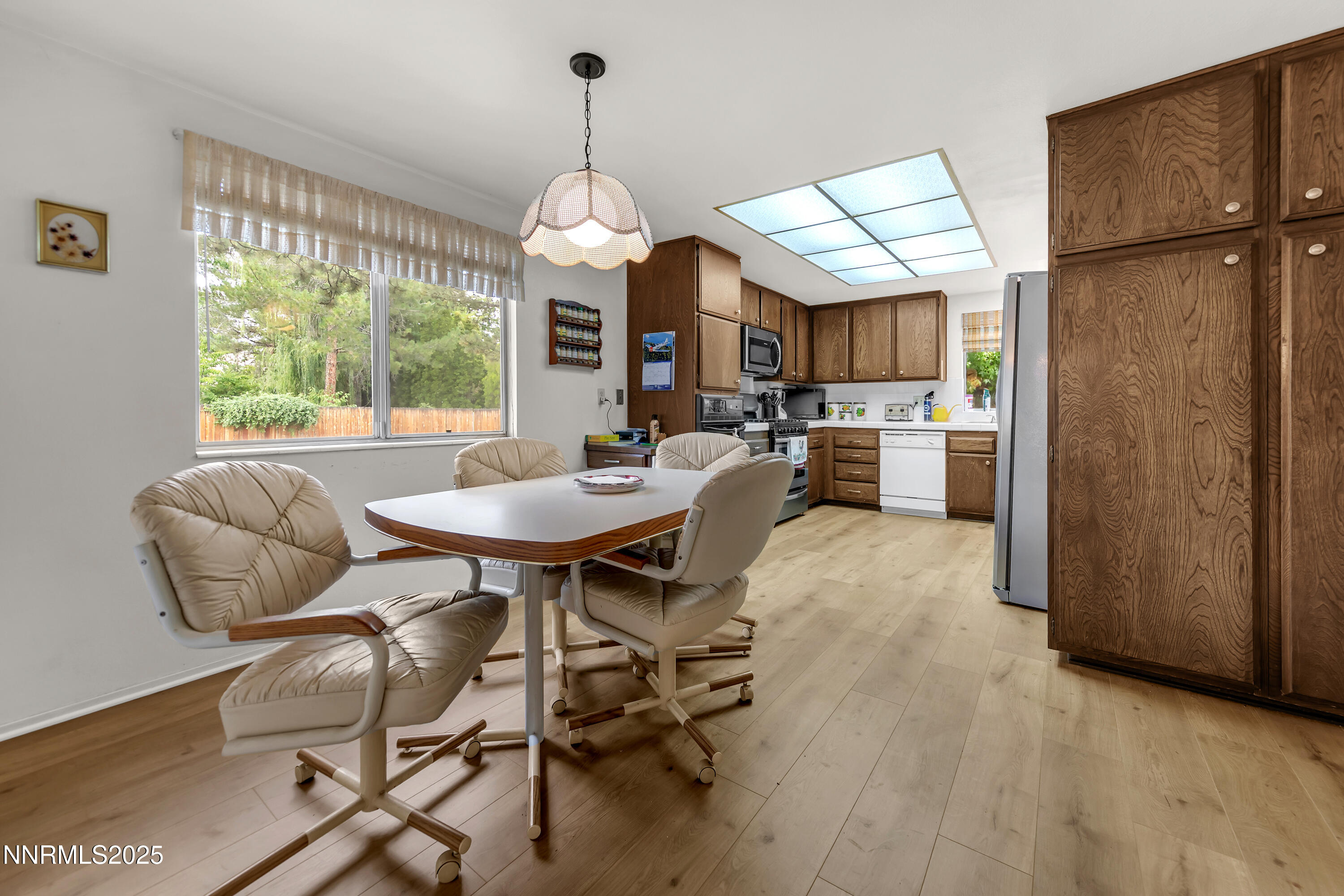 795 Twin Pines Court Property Photo 13