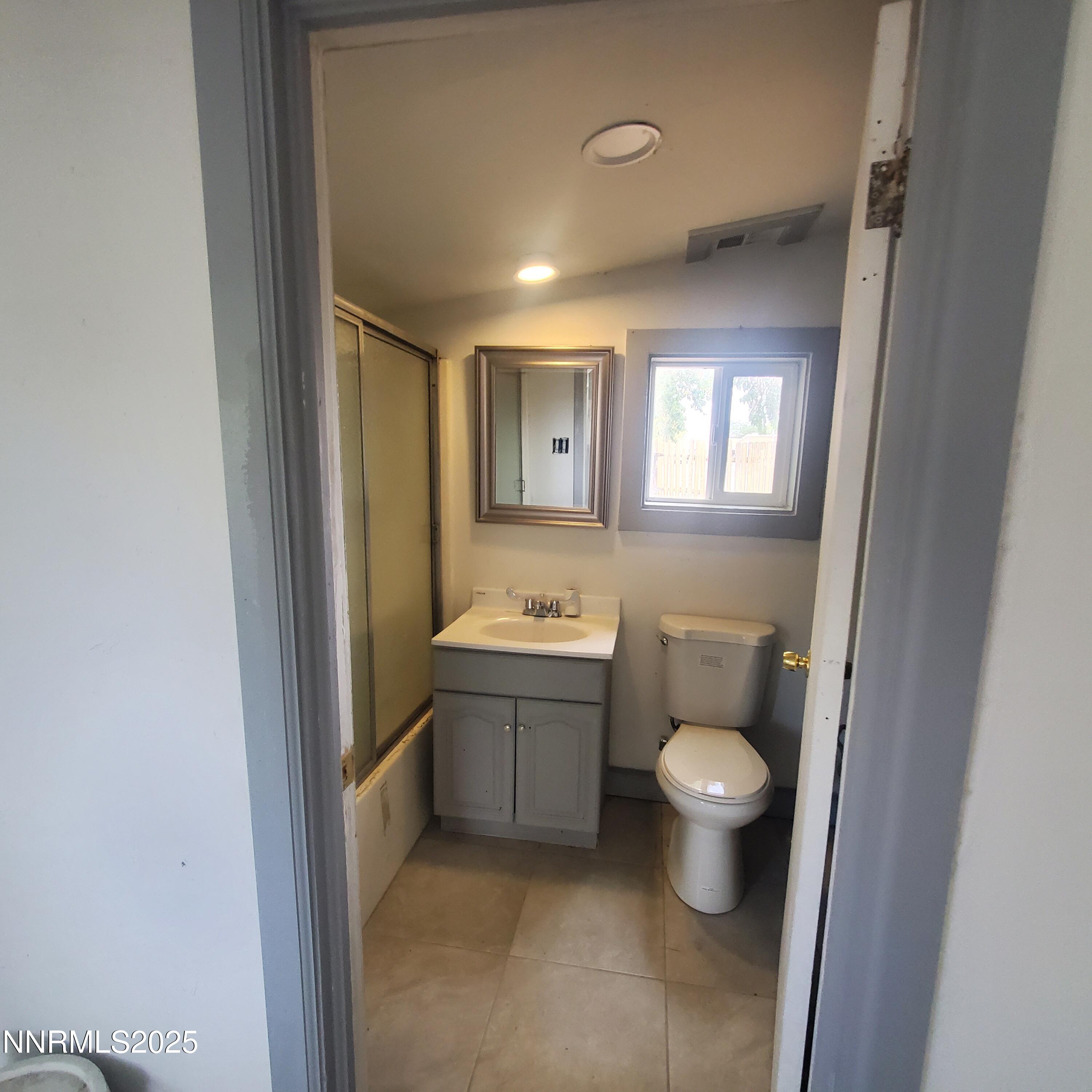 742 D Street Property Photo 6