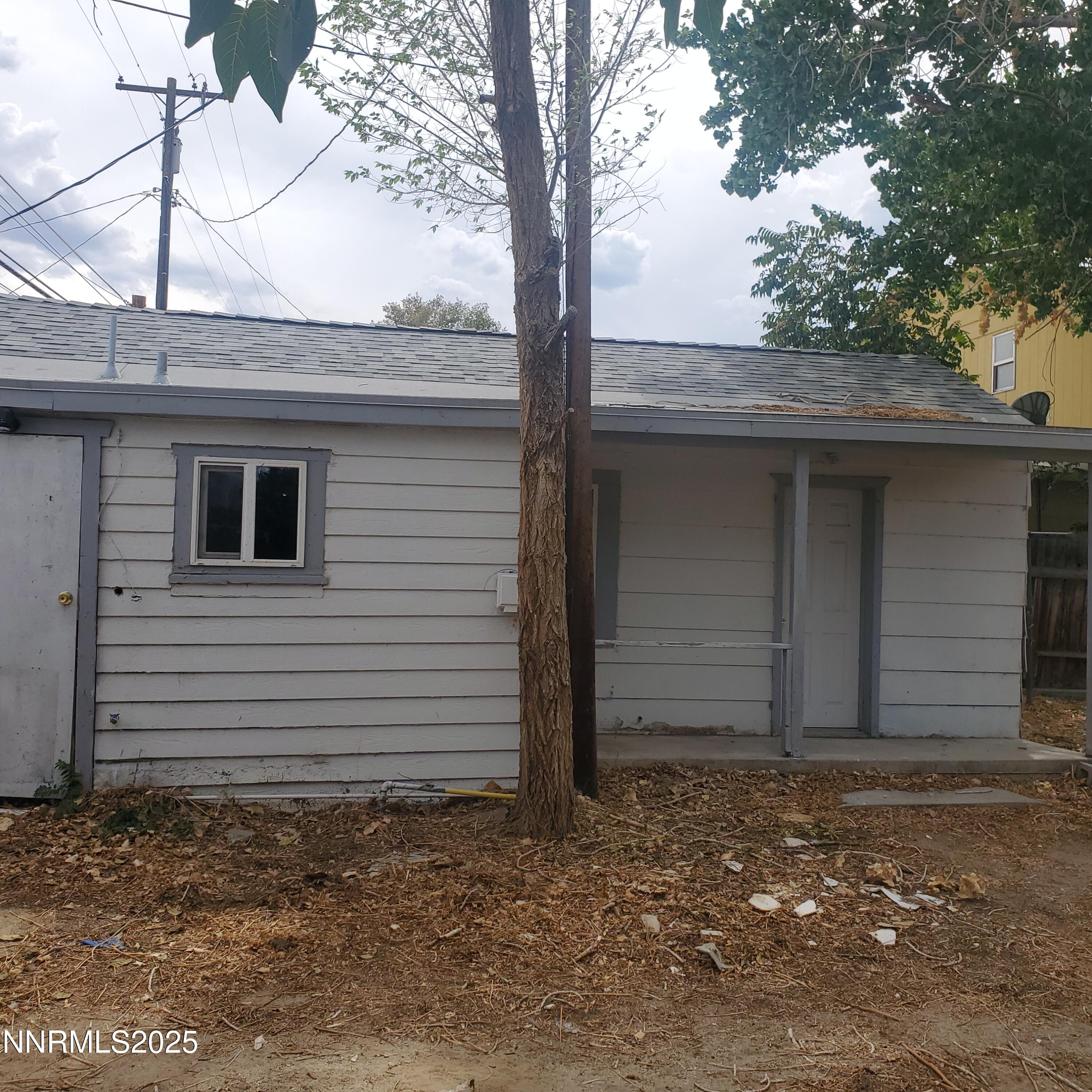 742 D Street Property Photo 9
