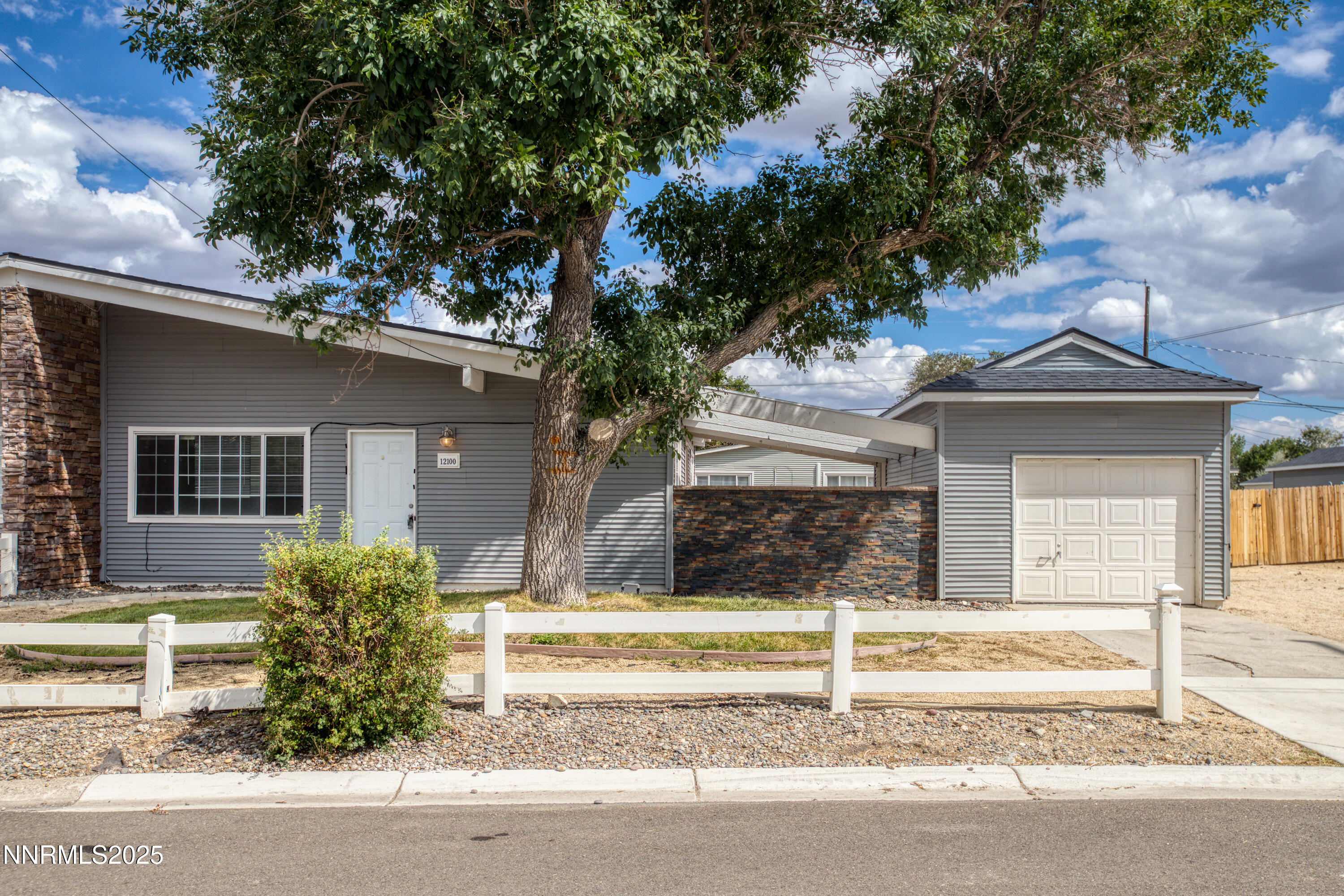 12100 Himalaya Street Property Photo 1