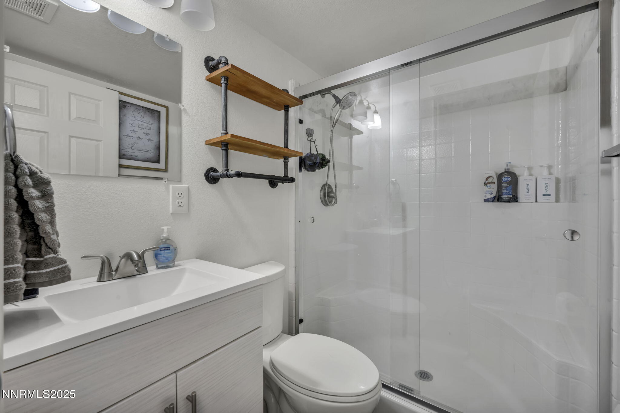 442 E 7th Street 1 & 2 Property Photo 12