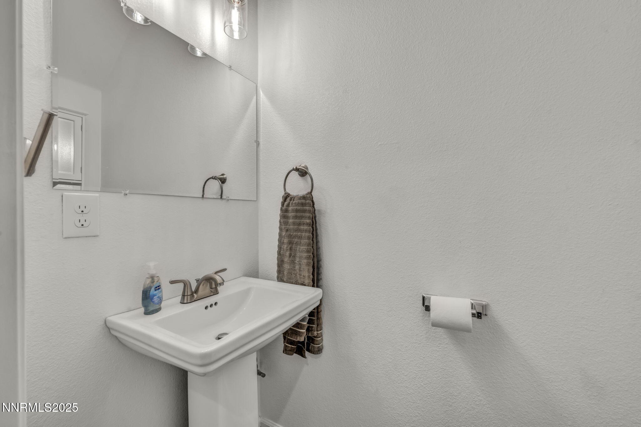442 E 7th Street 1 & 2 Property Photo 57