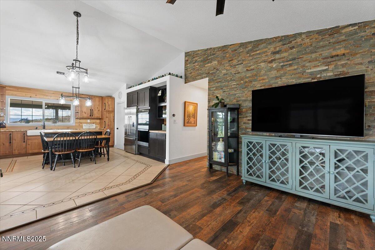 15030 N Red Rock Road Property Photo 6