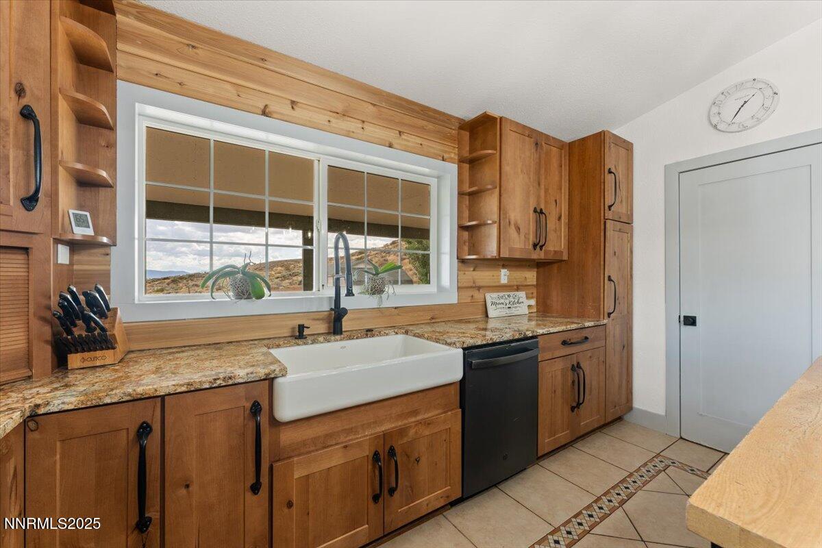 15030 N Red Rock Road Property Photo 13