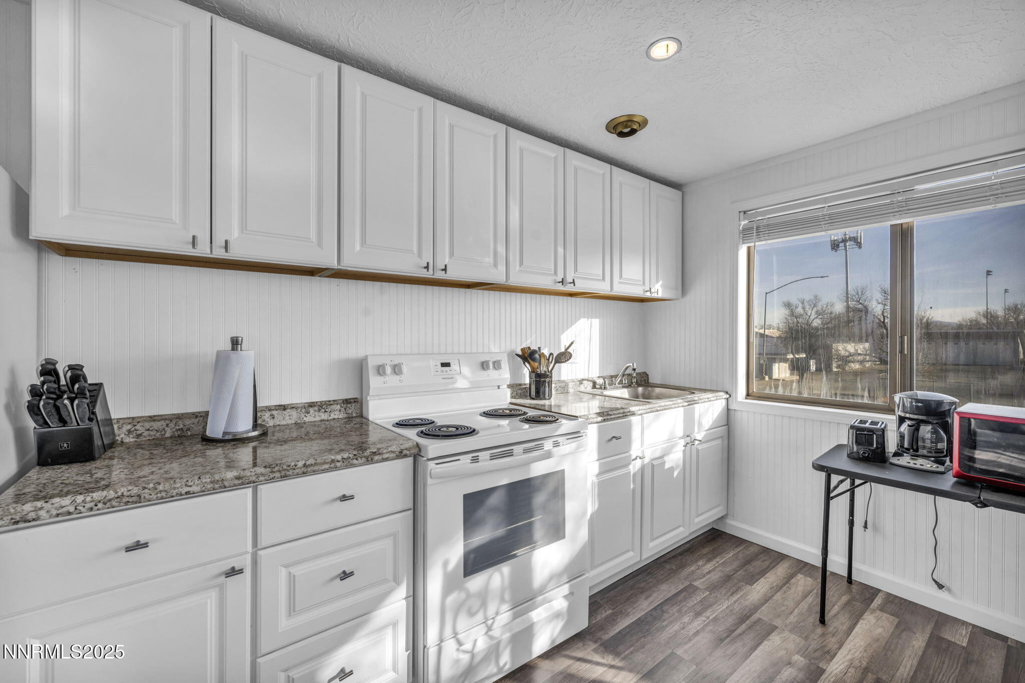 2 Newcombe Avenue Property Photo 33