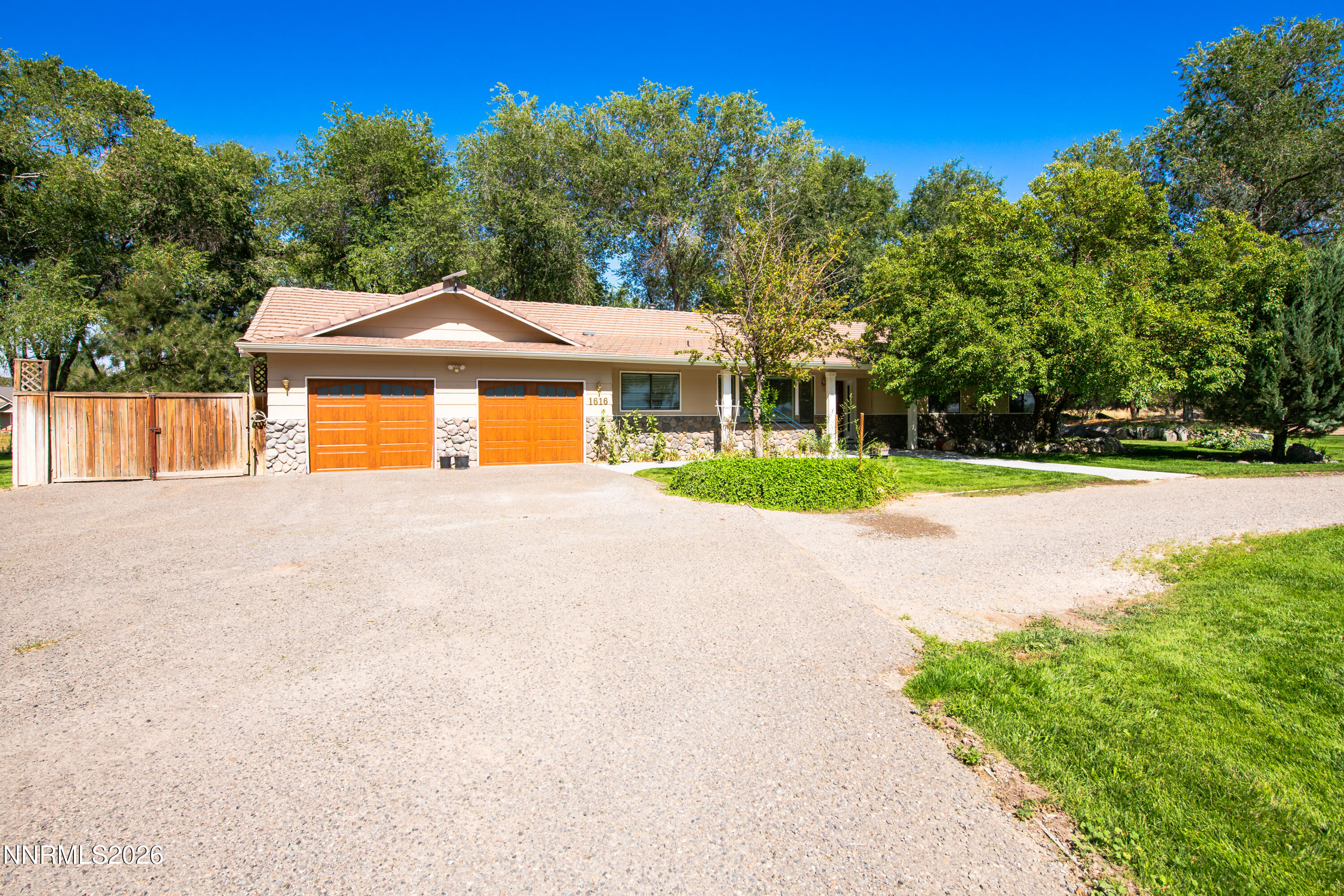 1616 Scoti Lane Property Photo 2