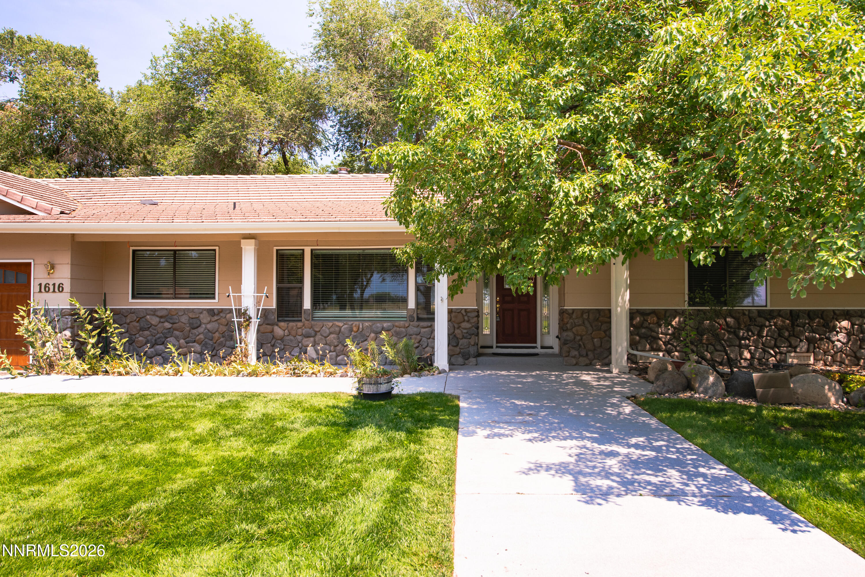 1616 Scoti Lane Property Photo 4