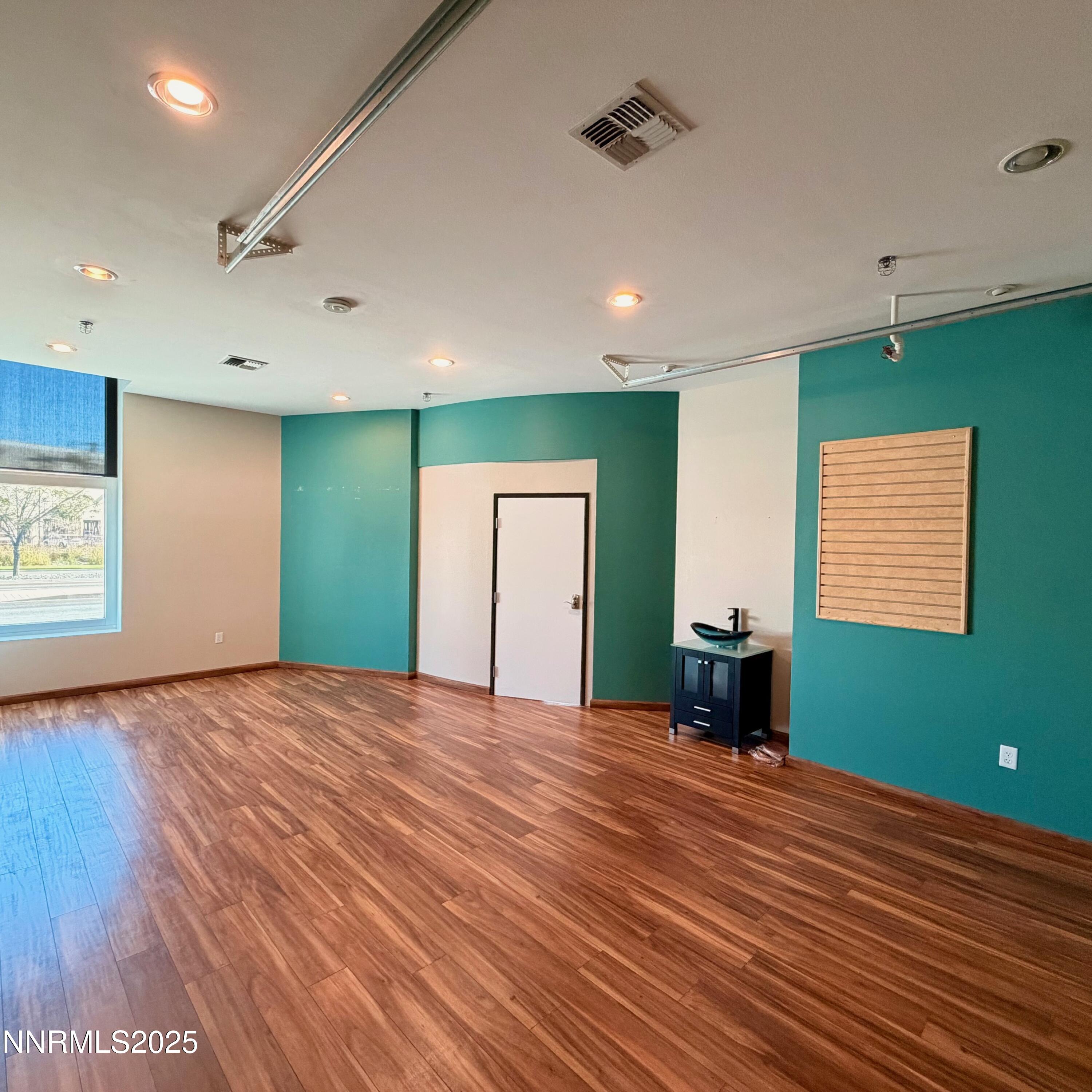 8975 Double Diamond Parkway 12a Property Photo 3