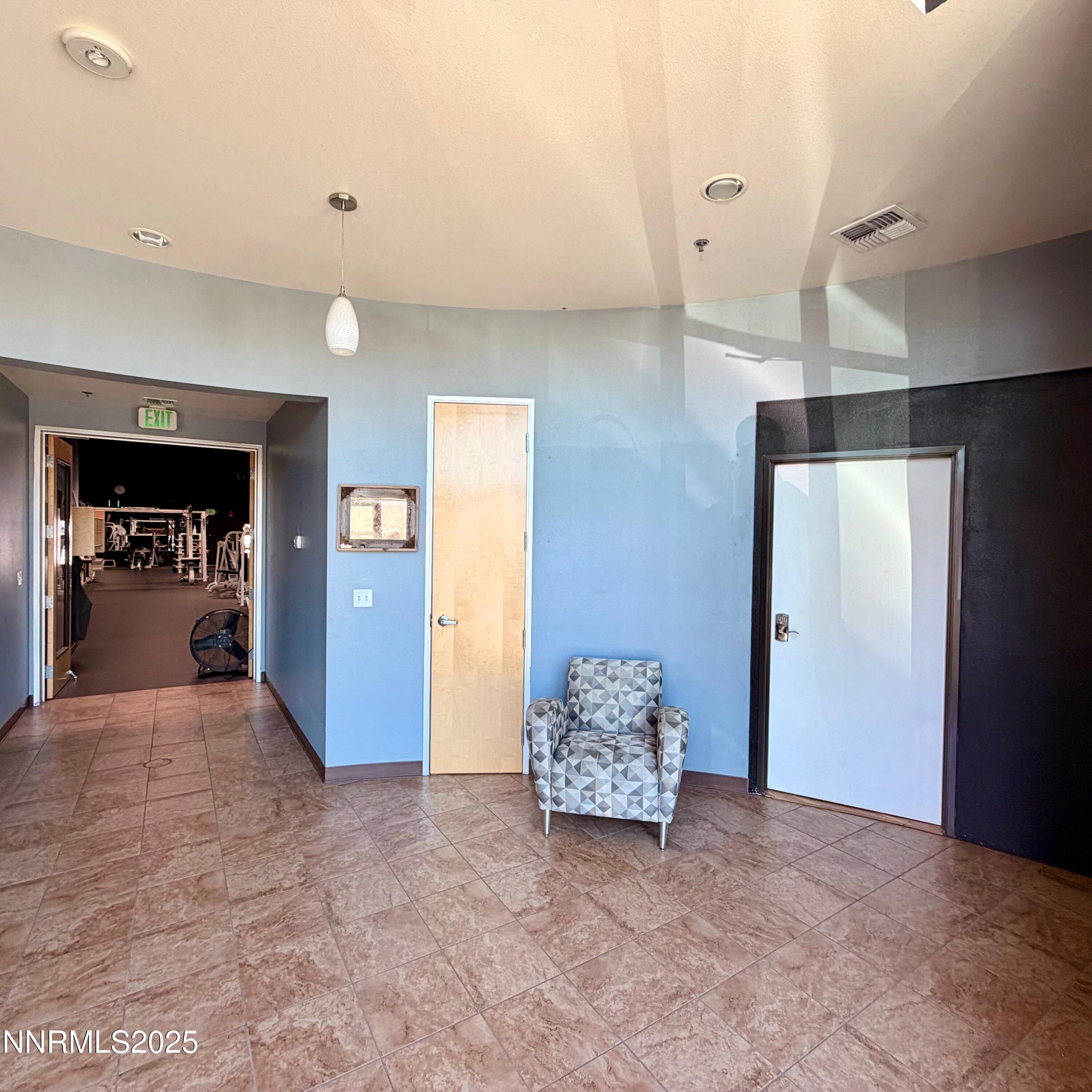 8975 Double Diamond Parkway 12a Property Photo 5