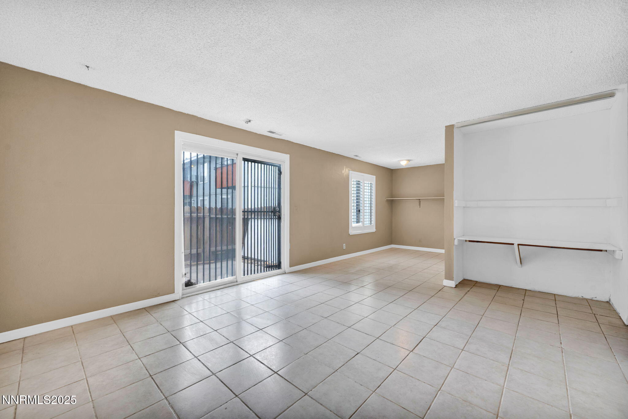 4600 Neil Road Apt 35 Property Photo 7