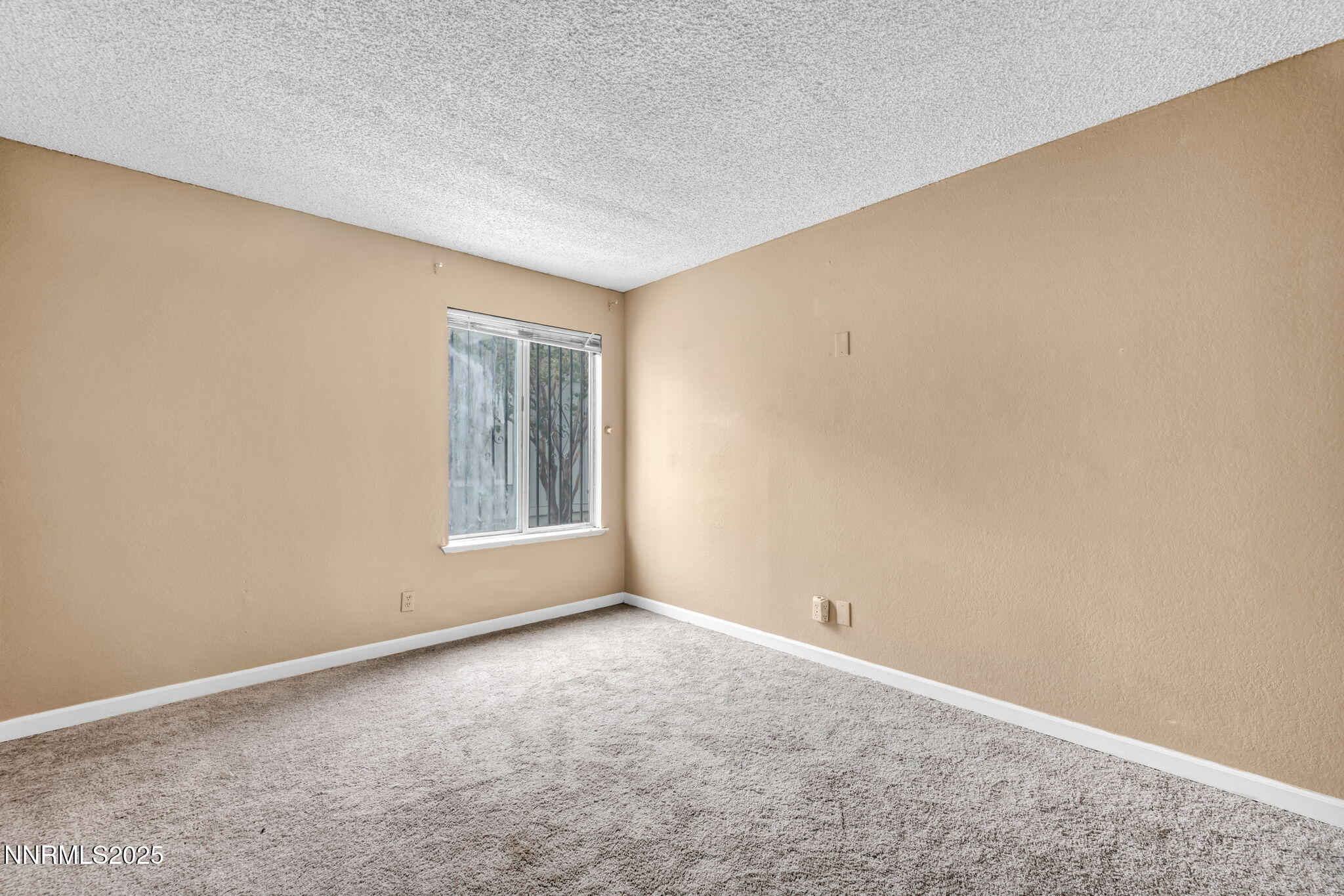 4600 Neil Road Apt 35 Property Photo 17