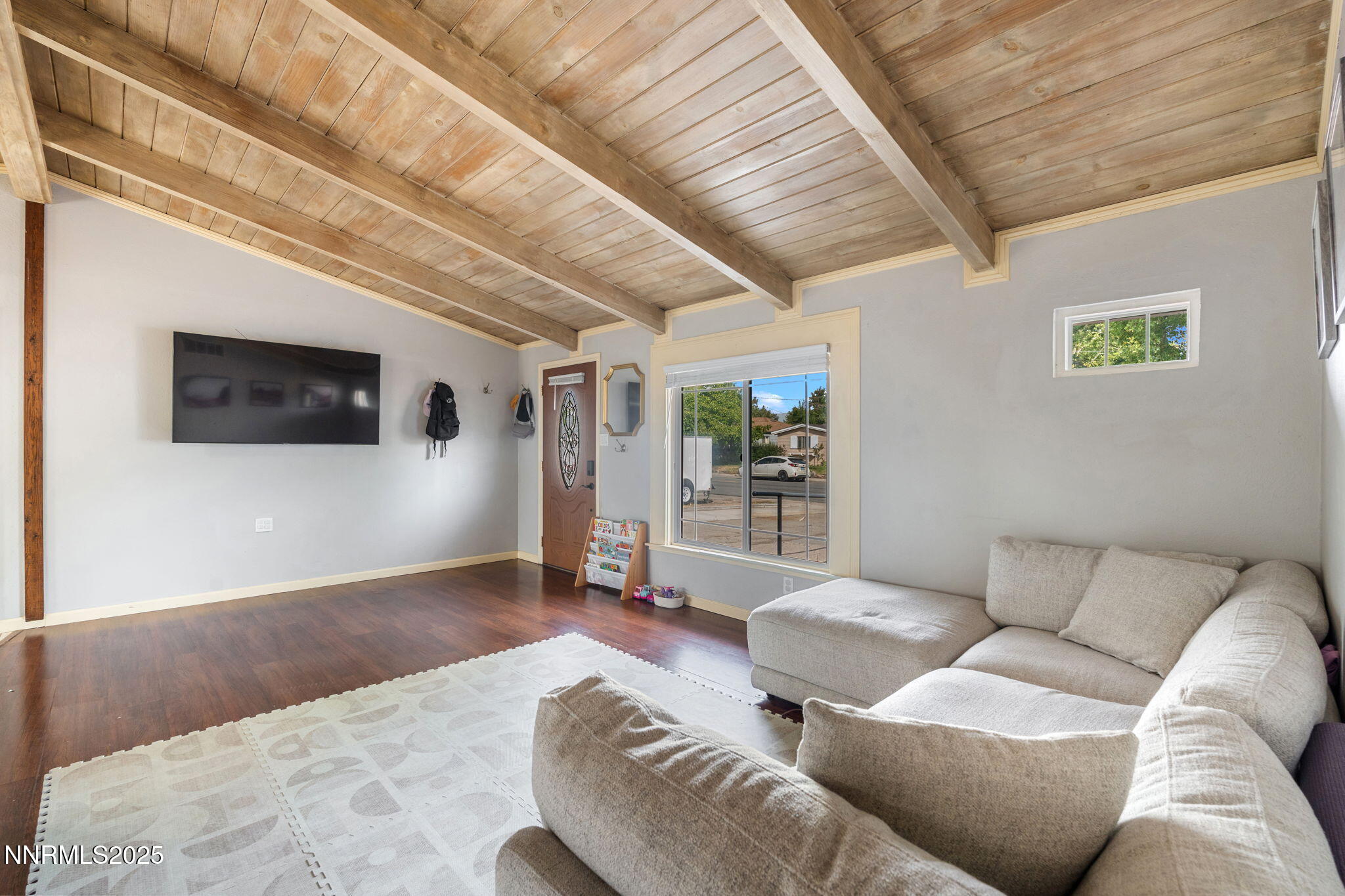 1121 Greenbrae Drive Property Photo 6