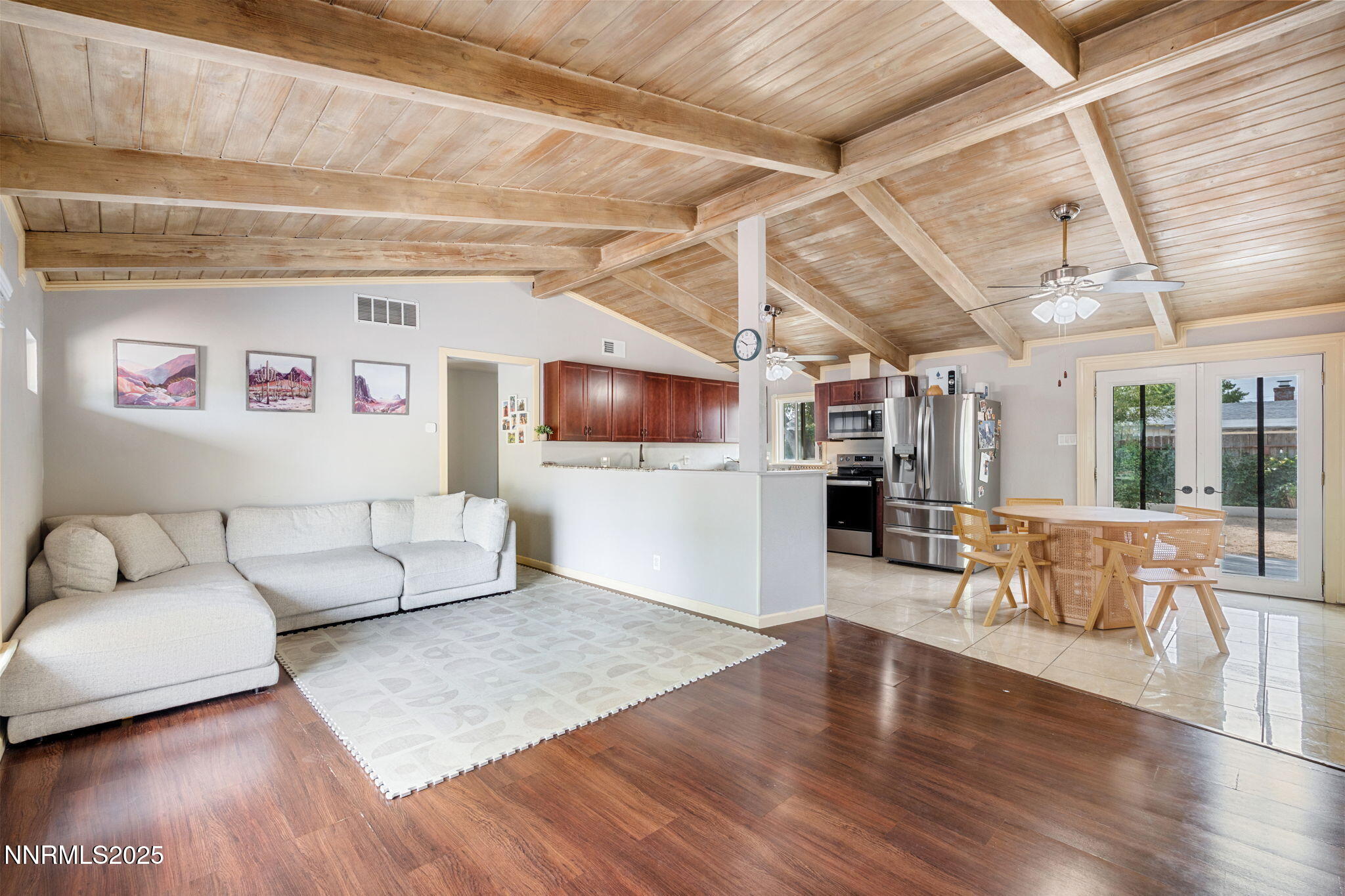 1121 Greenbrae Drive Property Photo 8