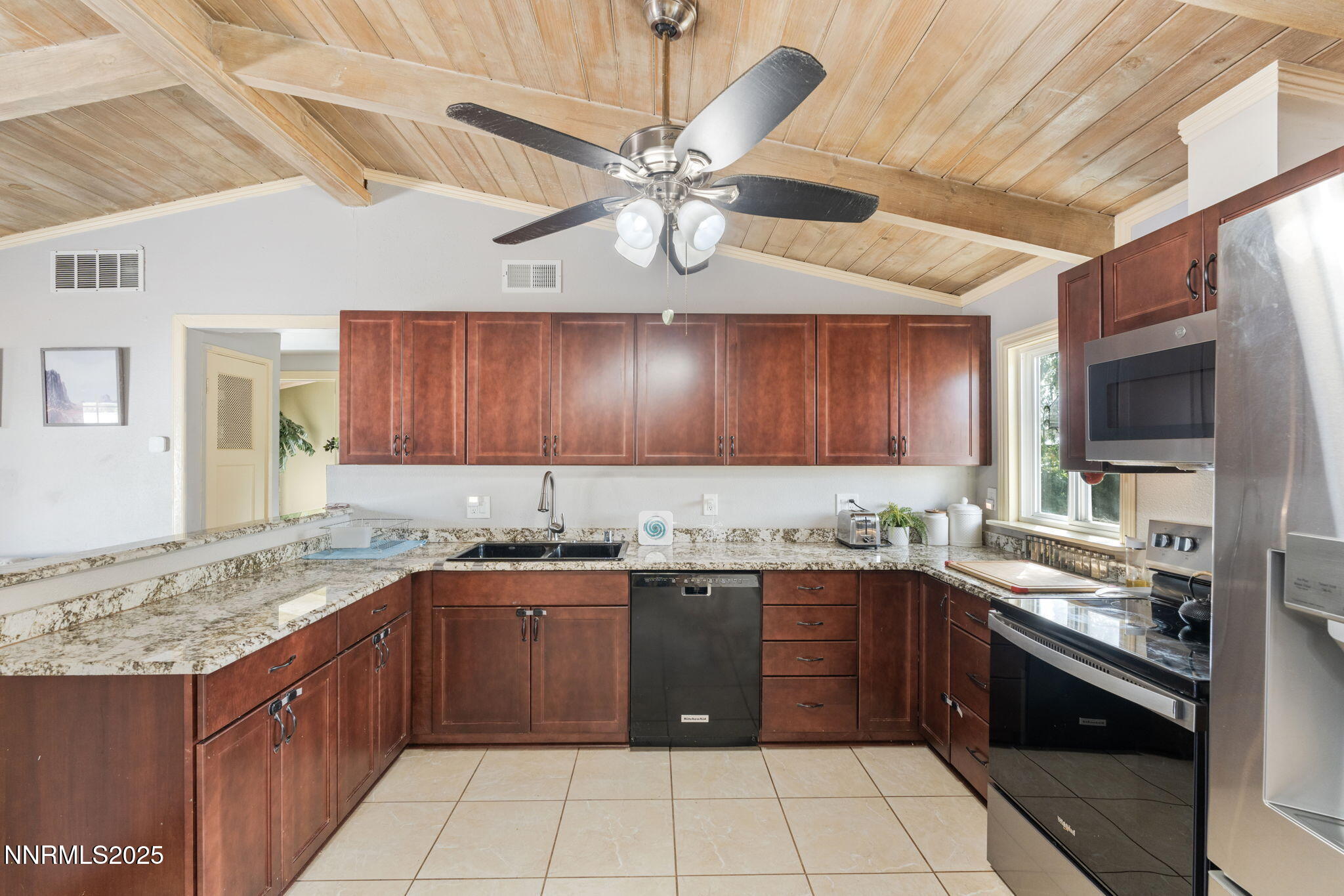 1121 Greenbrae Drive Property Photo 14