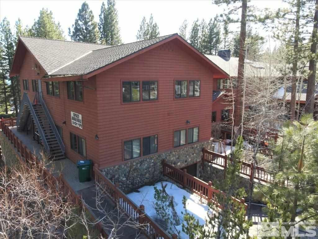 889 Alder Avenue Property Photo 2