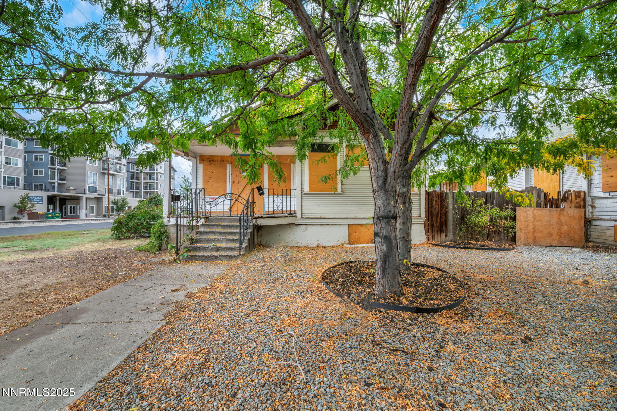 336 E 7th Street Property Photo 14