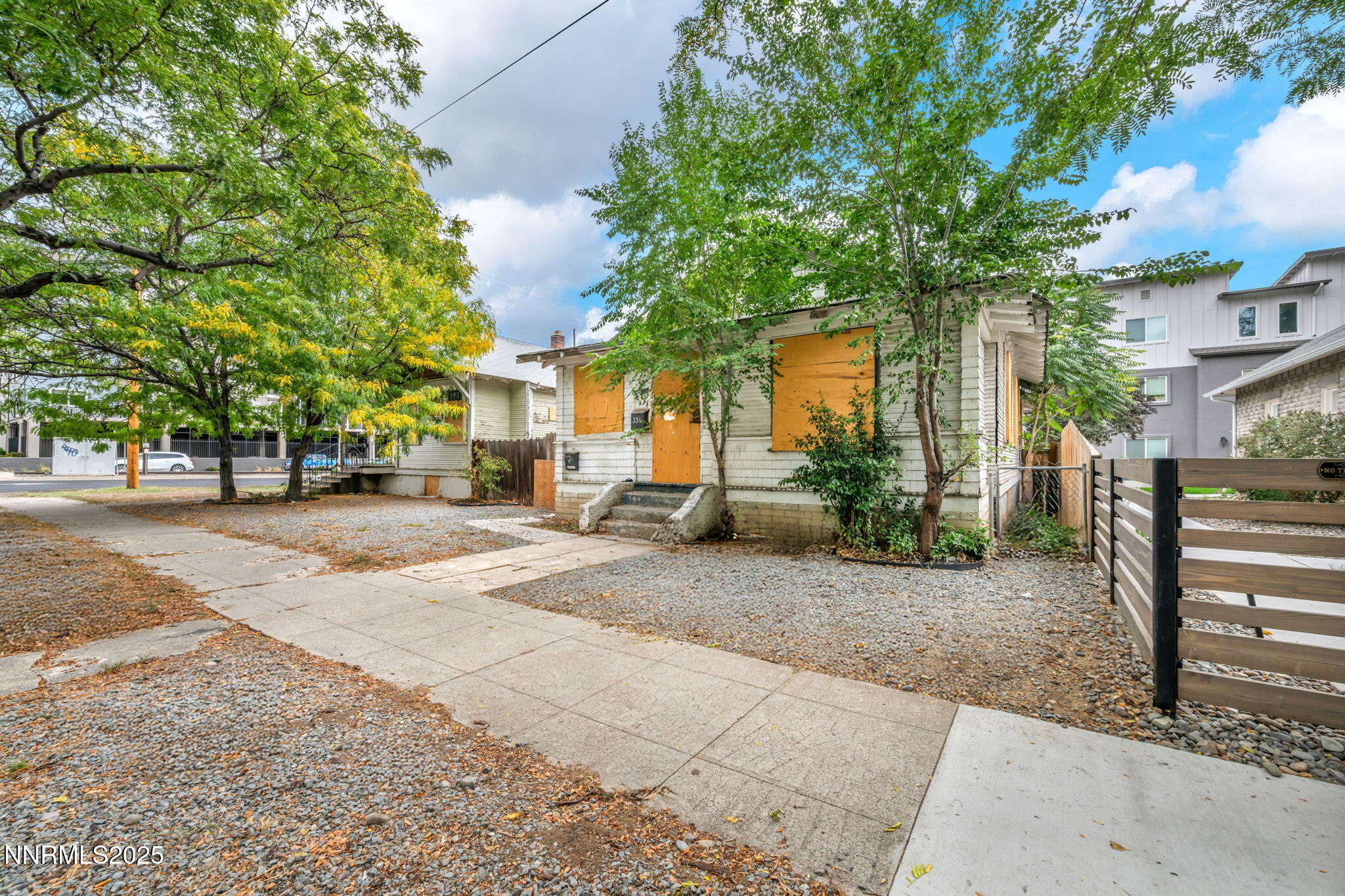 344 E 7th Street Property Photo 4
