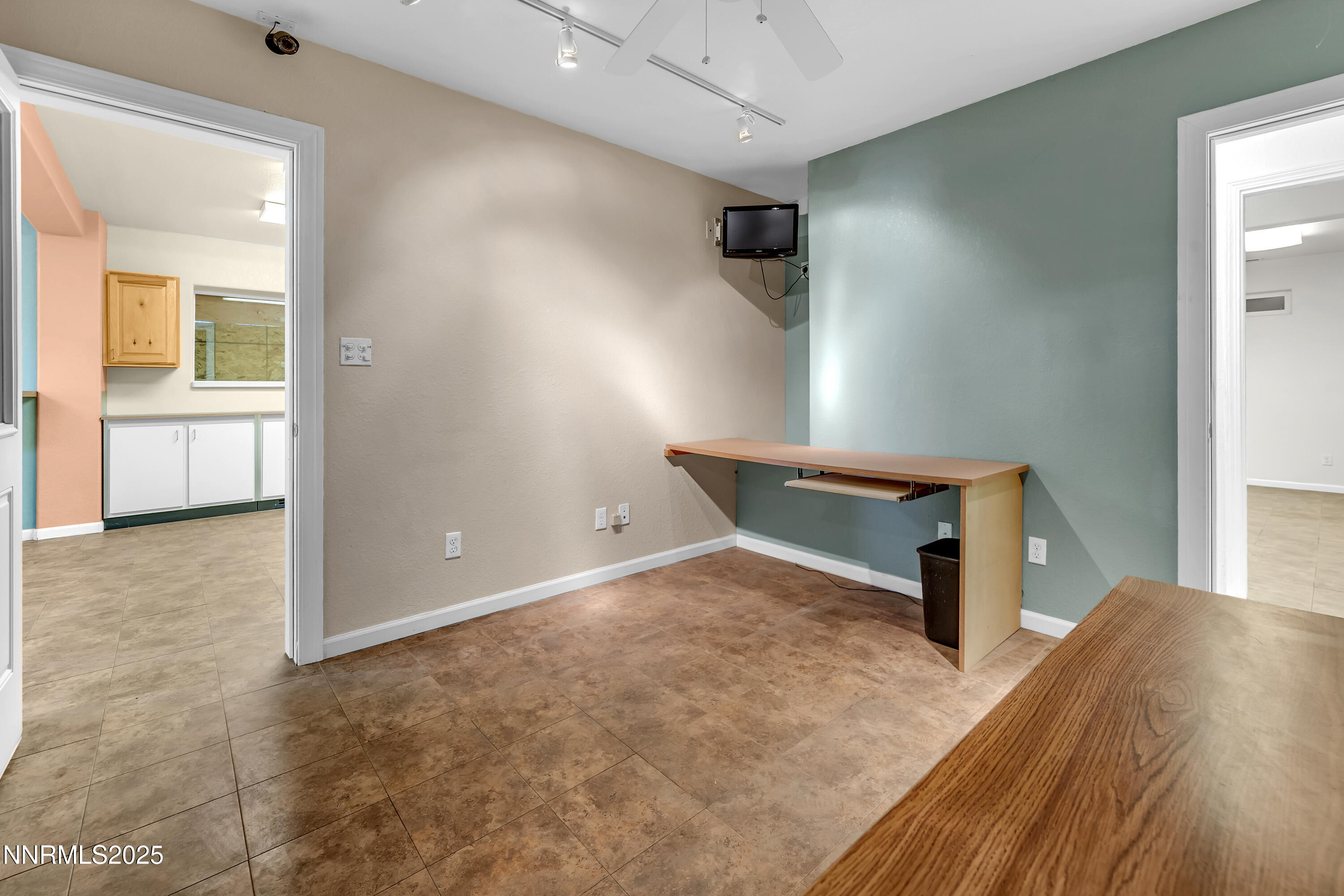836 W 5th Street Property Photo 21