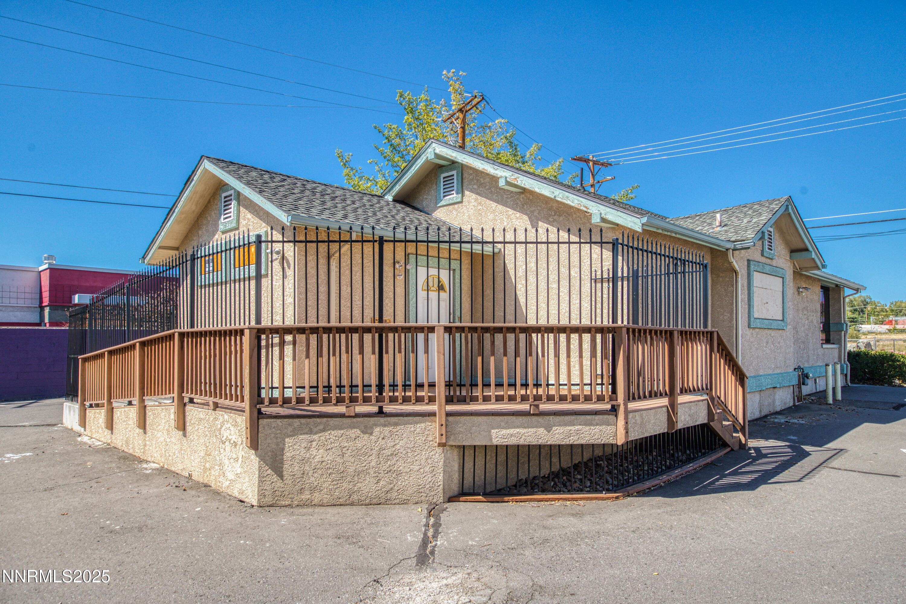 836 W 5th Street Property Photo 46