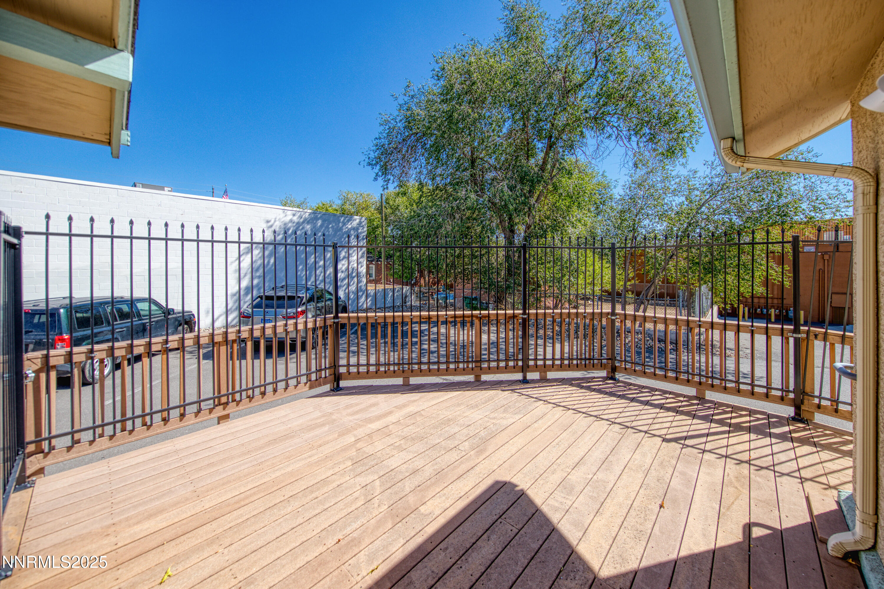836 W 5th Street Property Photo 48