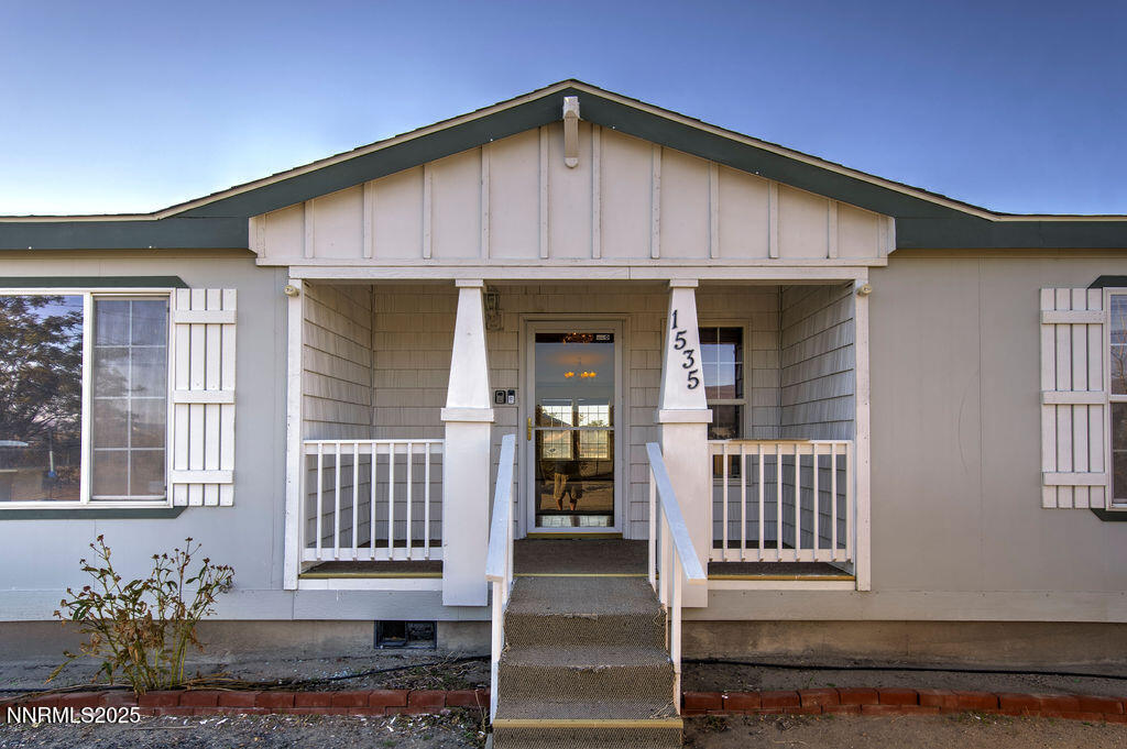 1535 Lincoln Circle Property Photo 1