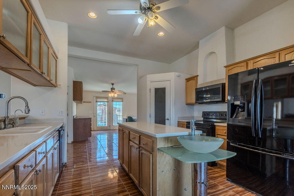 1535 Lincoln Circle Property Photo 8