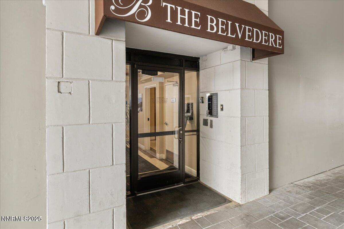 450 N Arlington Avenue Property Photo 3