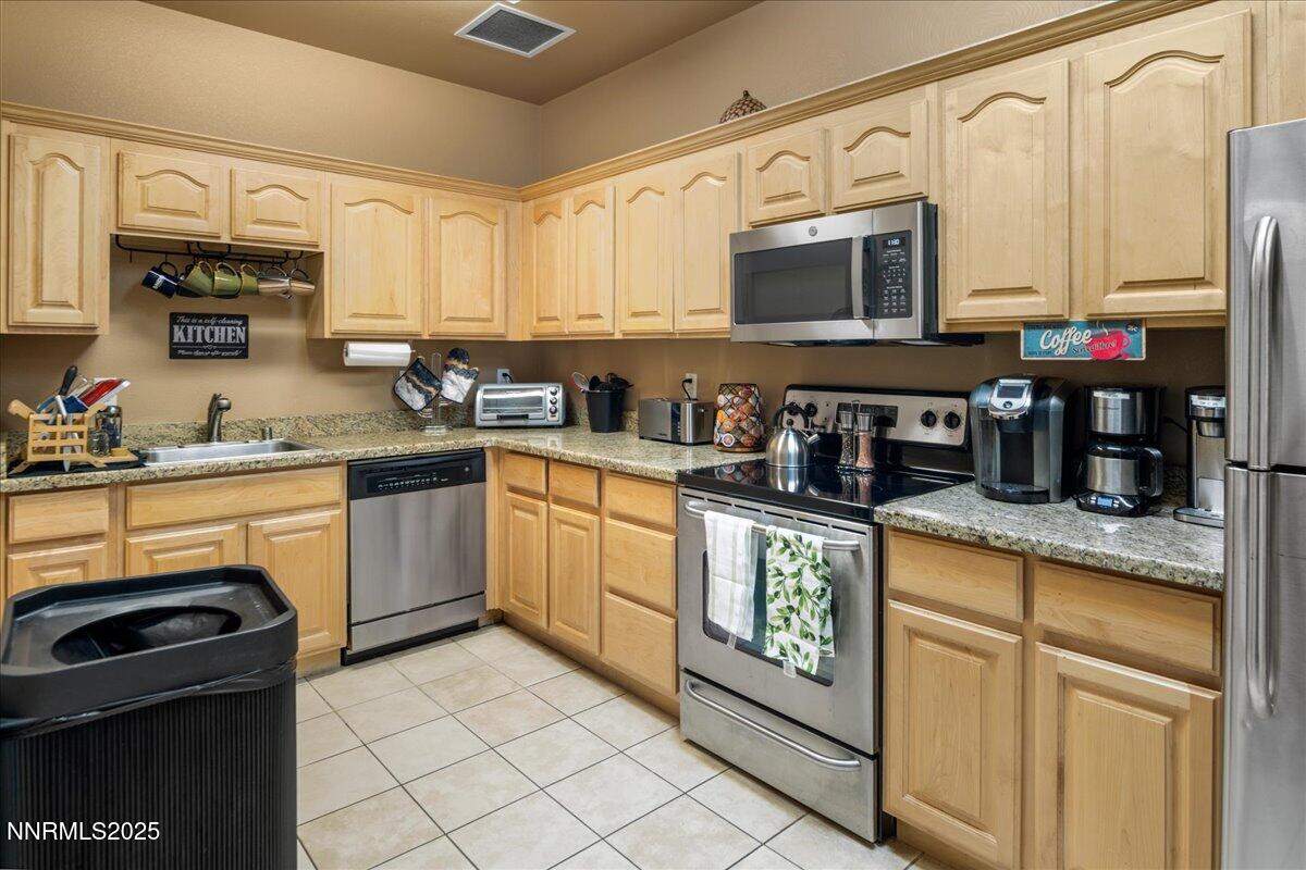 450 N Arlington Avenue Property Photo 28