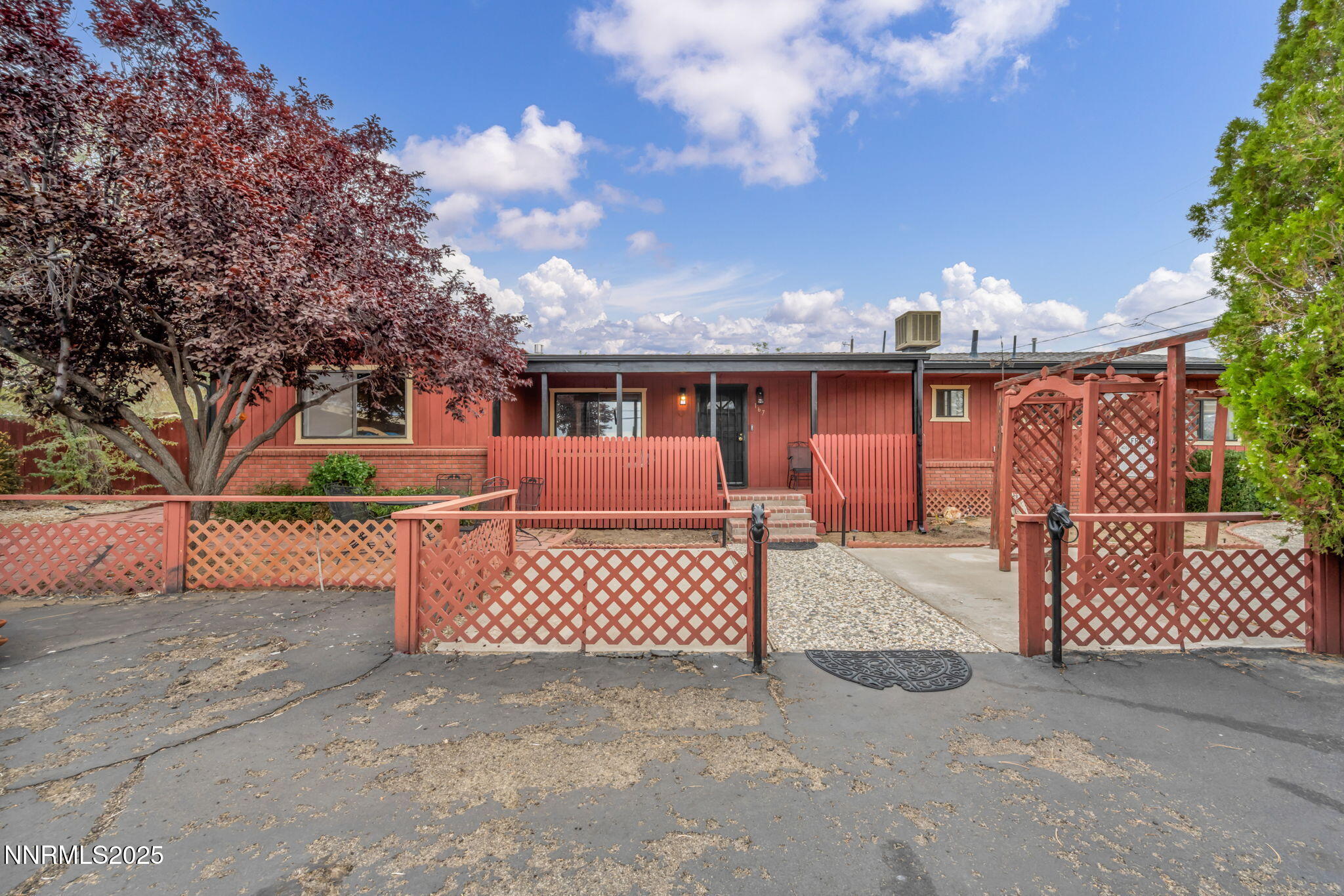 167 E 7th Avenue Property Photo 2