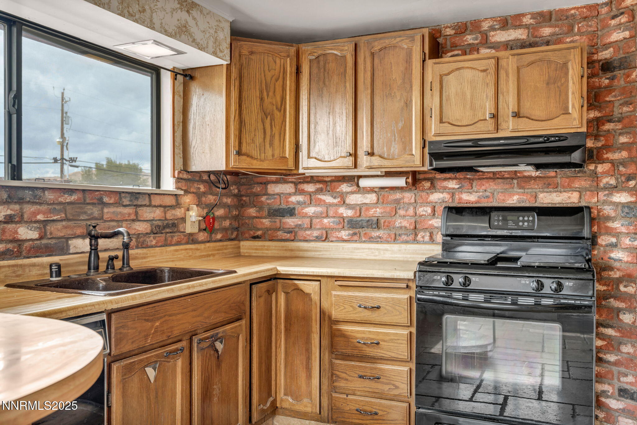 167 E 7th Avenue Property Photo 10