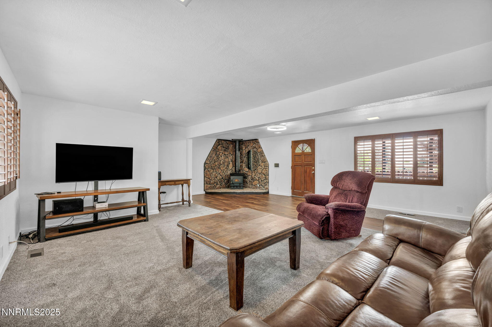 167 E 7th Avenue Property Photo 16