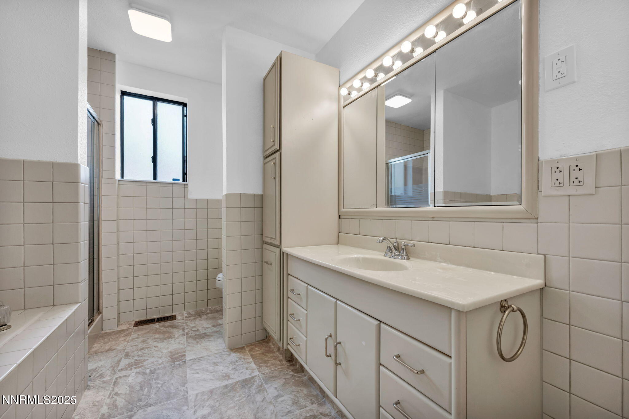 167 E 7th Avenue Property Photo 26