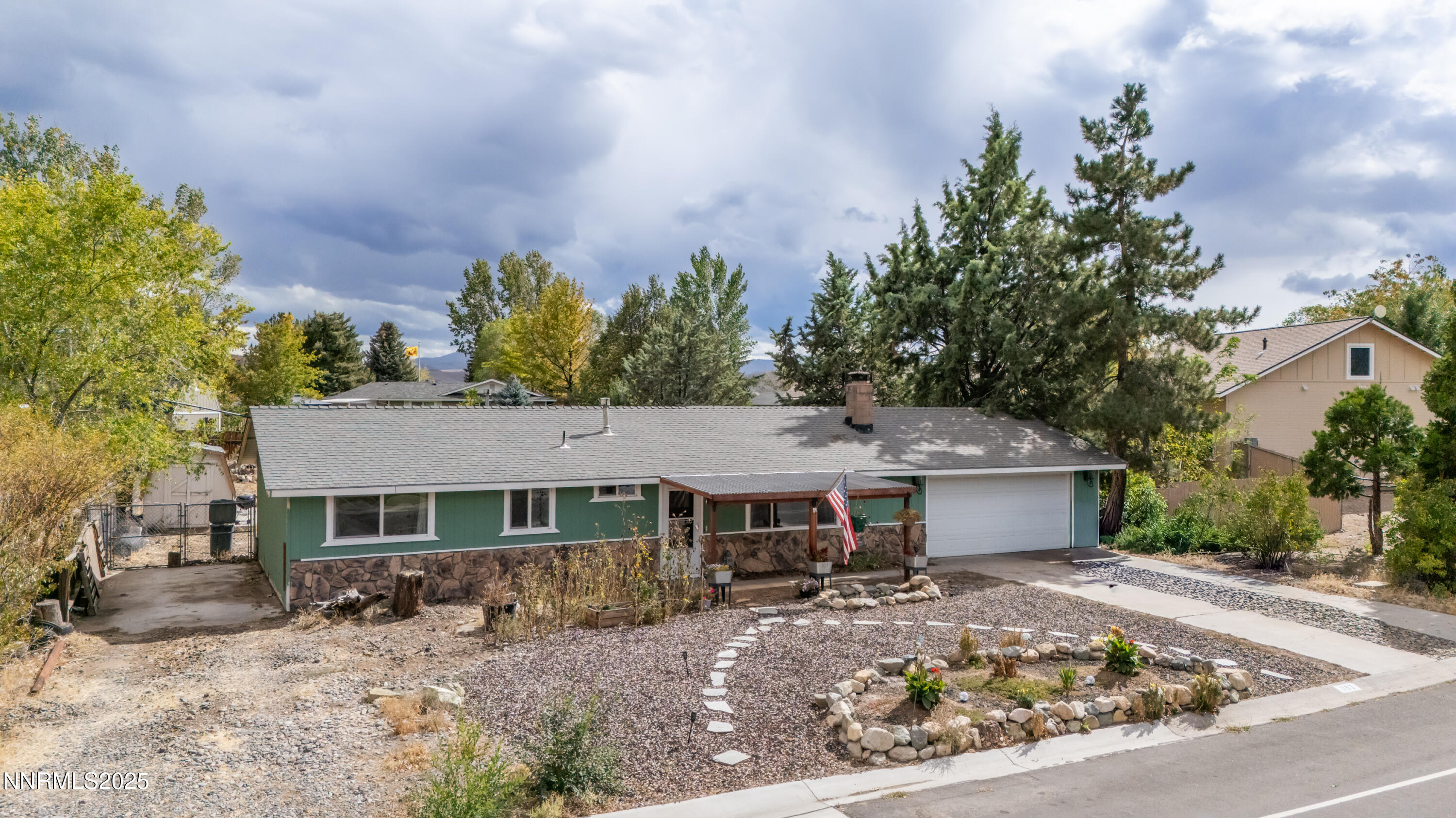 1193 Manhattan Way Property Photo 3