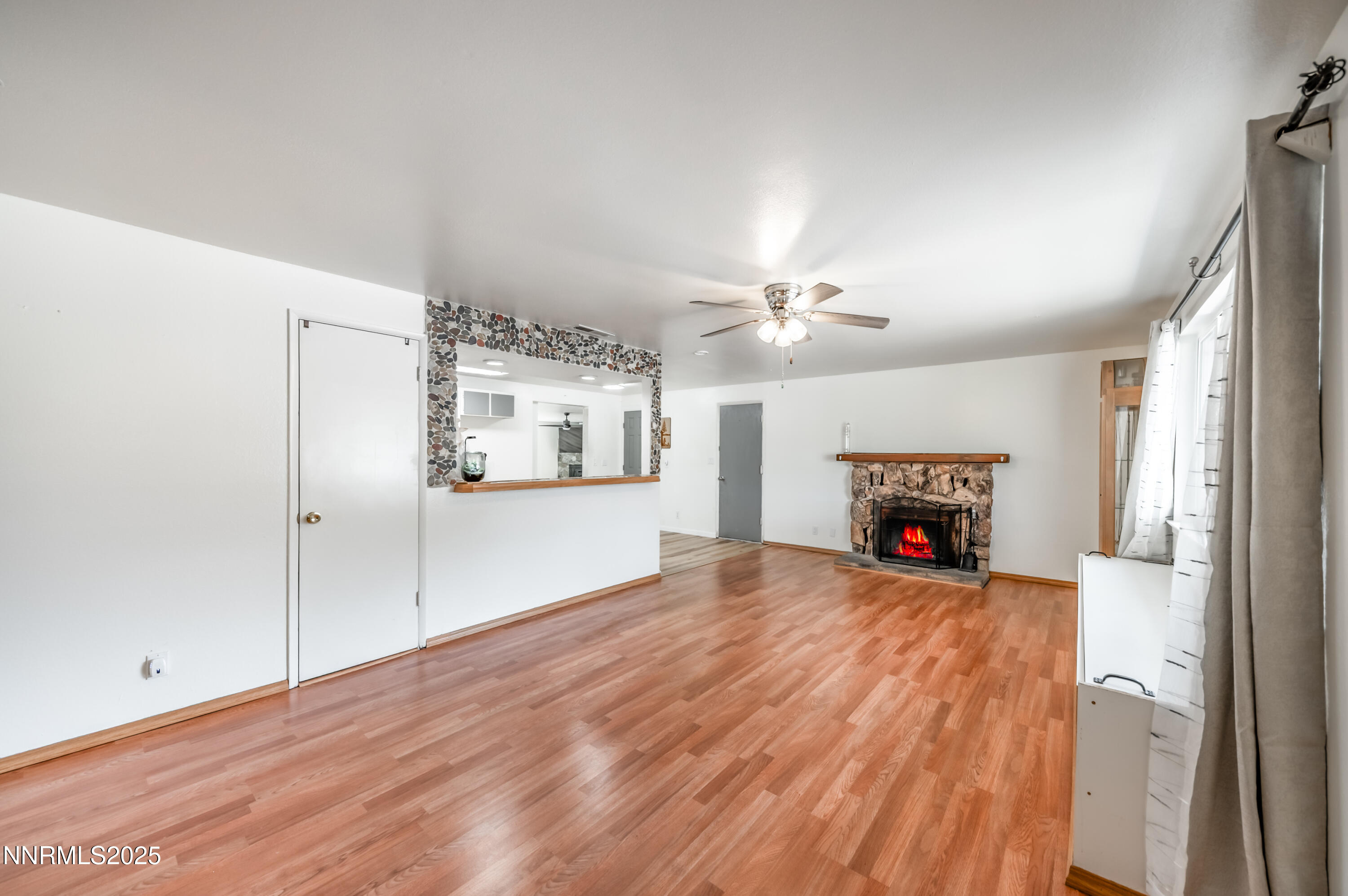 1193 Manhattan Way Property Photo 12