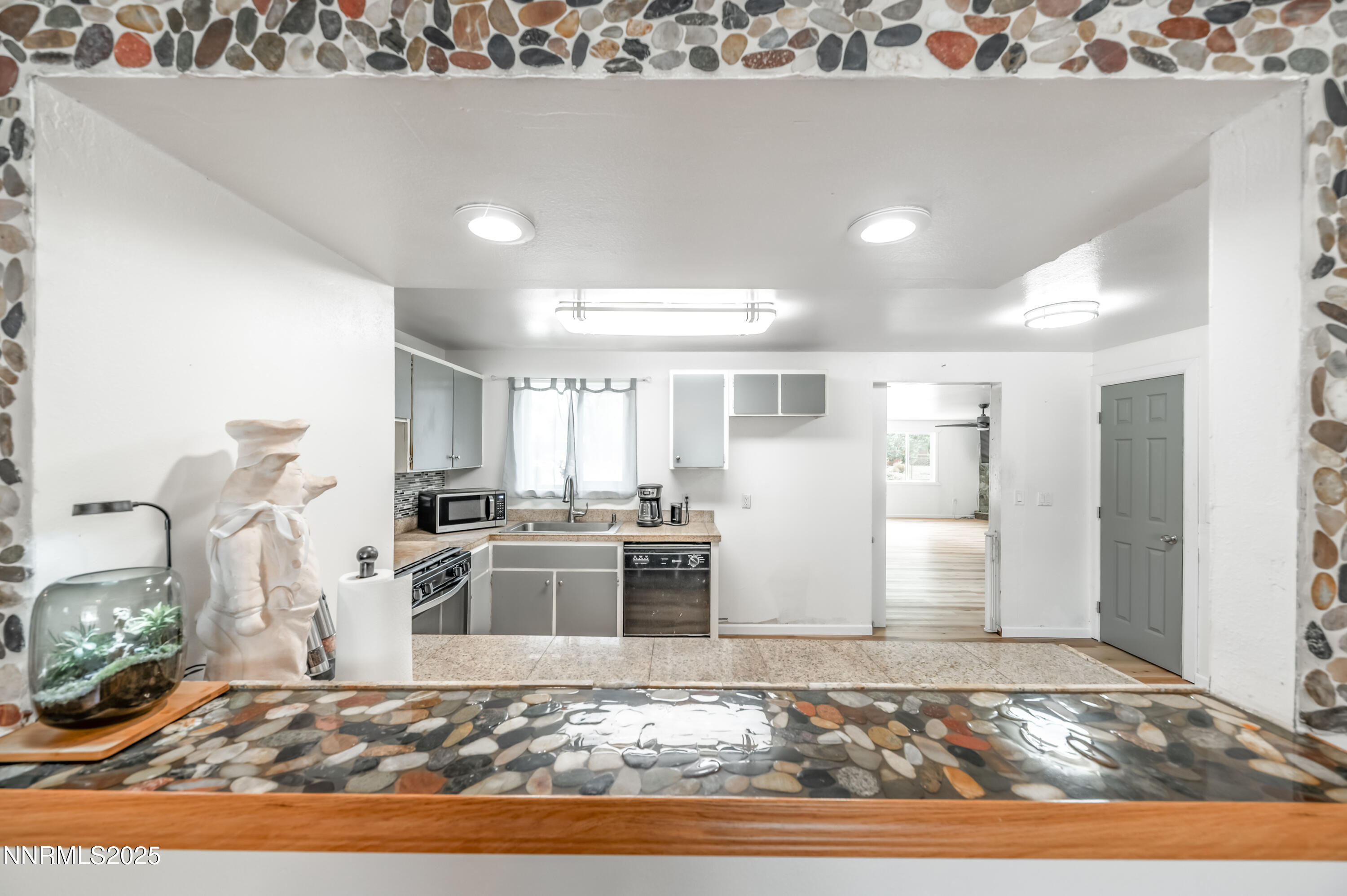 1193 Manhattan Way Property Photo 16