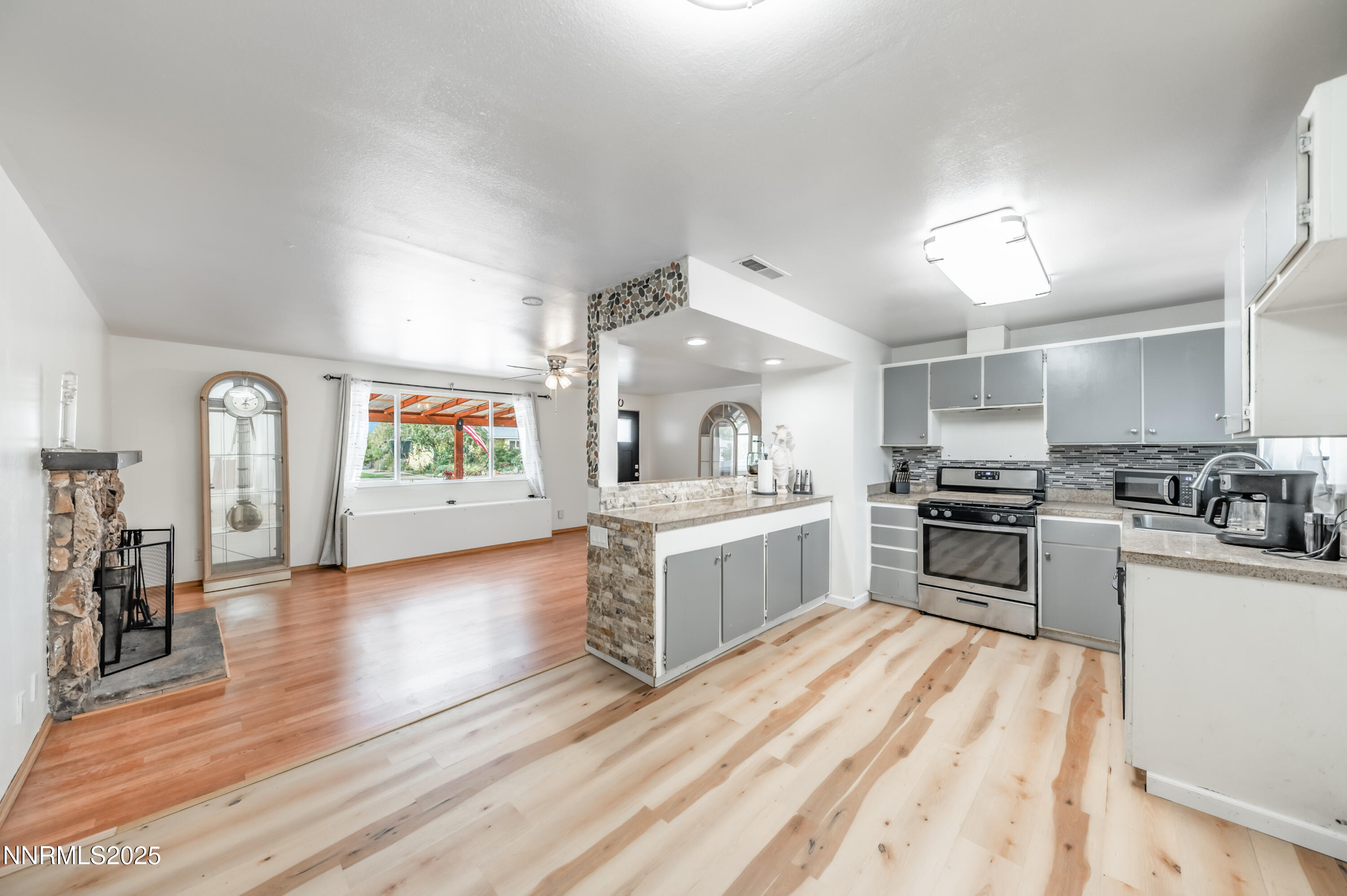 1193 Manhattan Way Property Photo 17