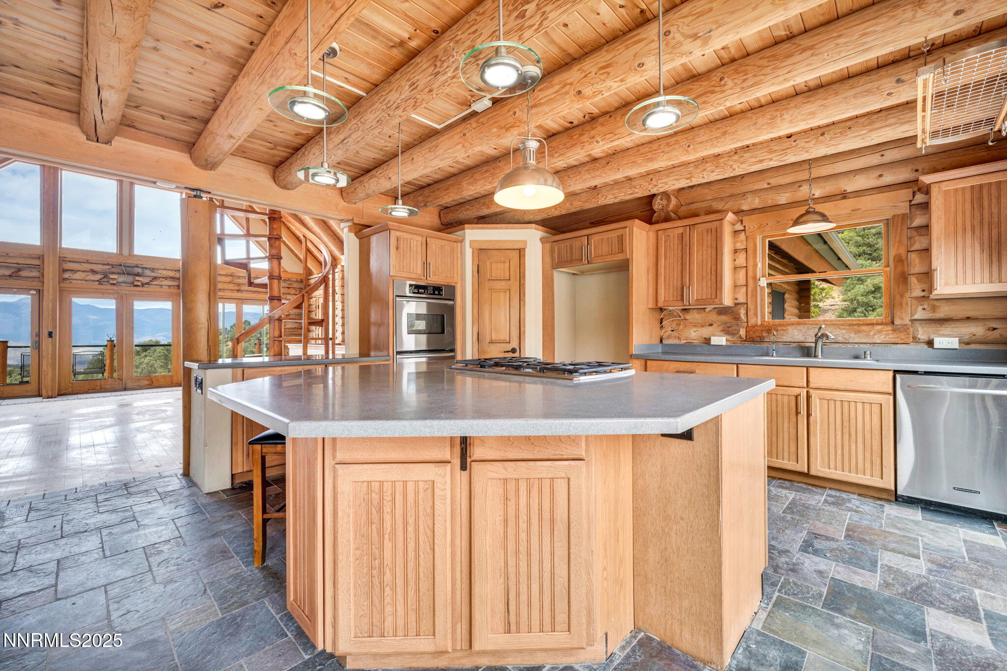 1300 Yellow Jacket Road Property Photo 9