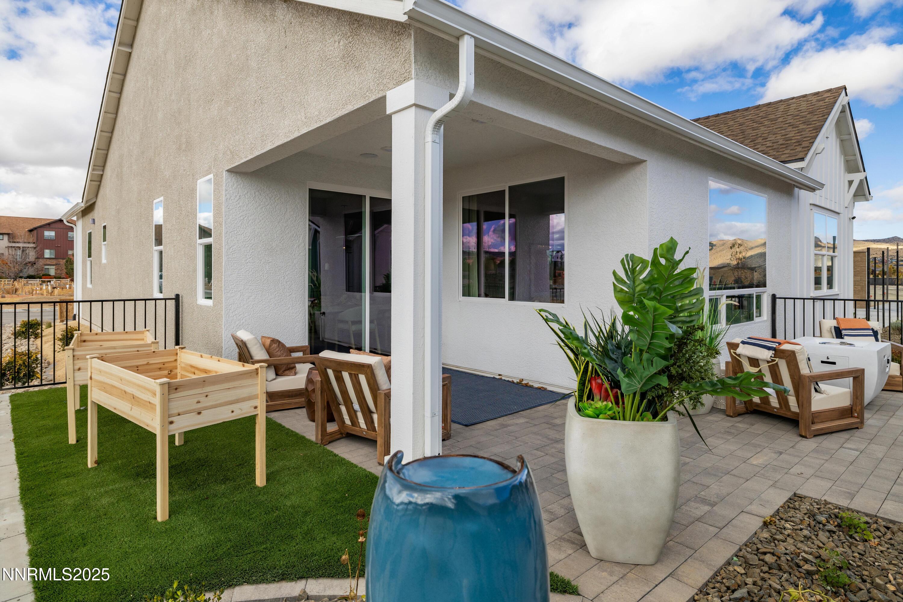 284 Arlis Place Property Photo 10