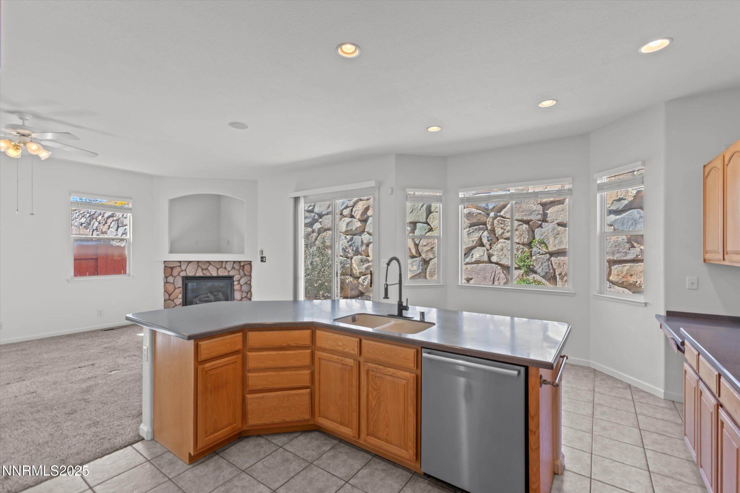 2365 Red Maple Court Property Photo 9