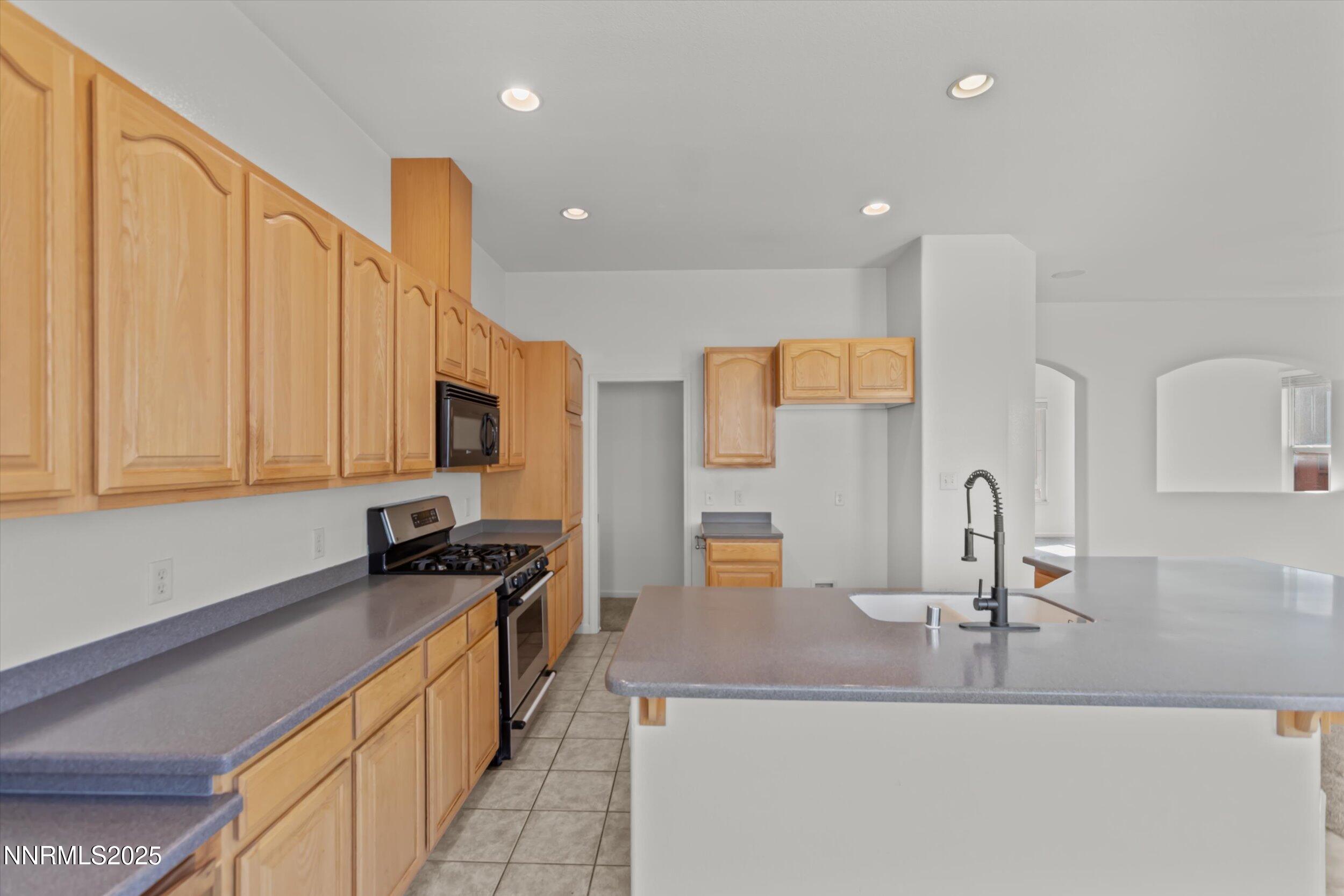 2365 Red Maple Court Property Photo 12
