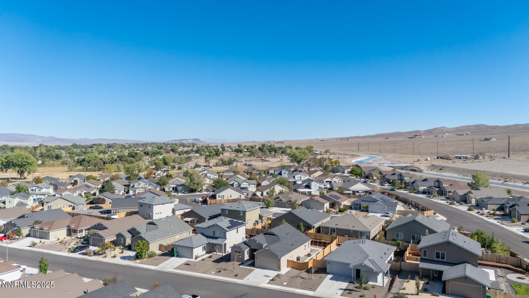 785 Garnet Way Property Photo 5