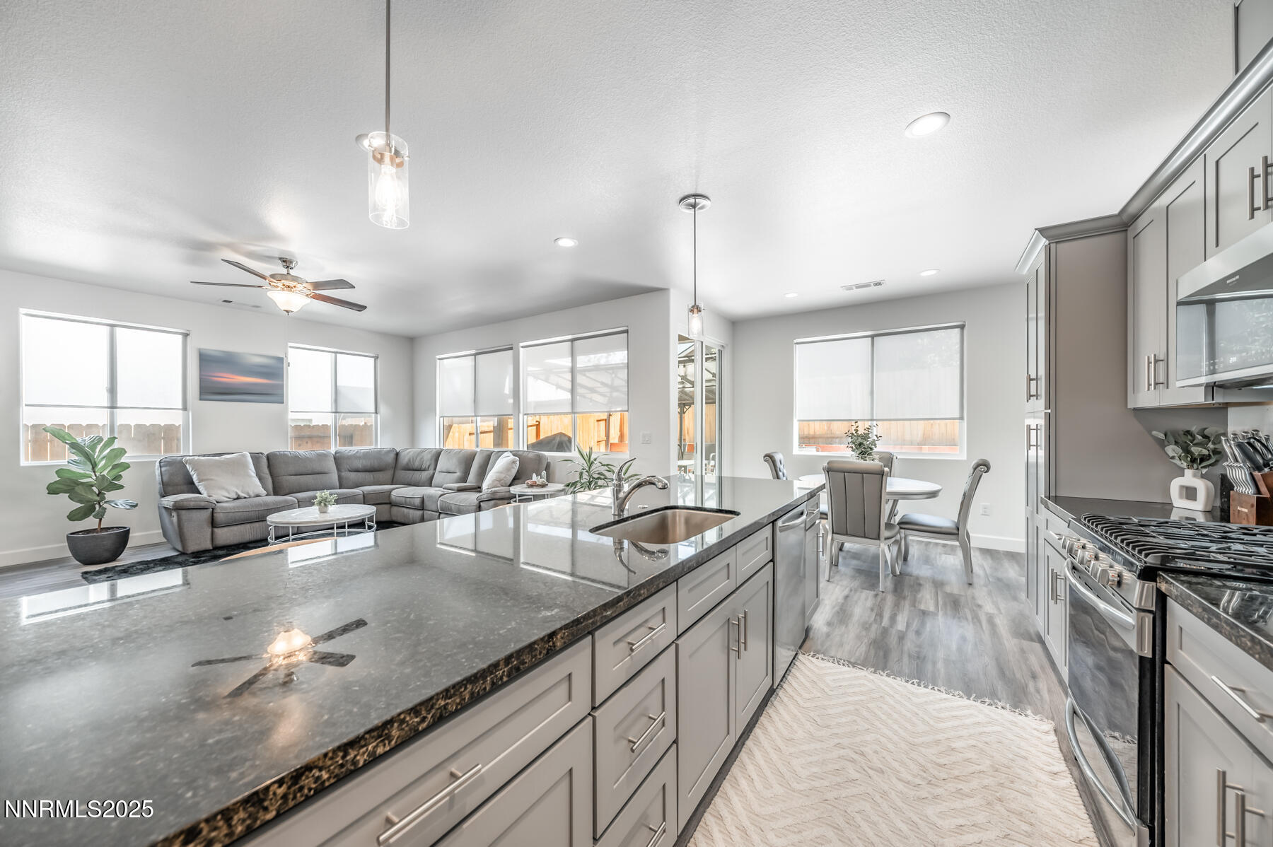 785 Garnet Way Property Photo 15