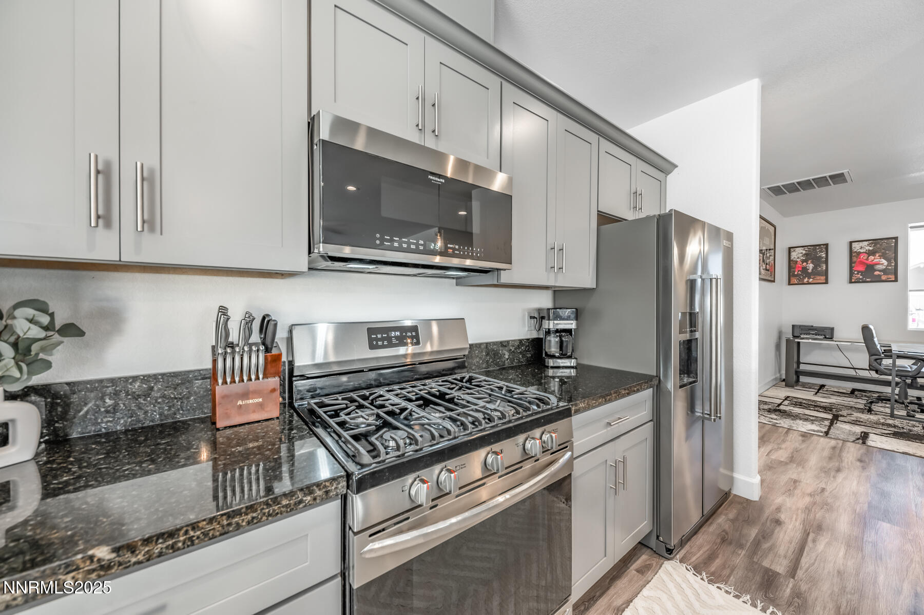 785 Garnet Way Property Photo 16