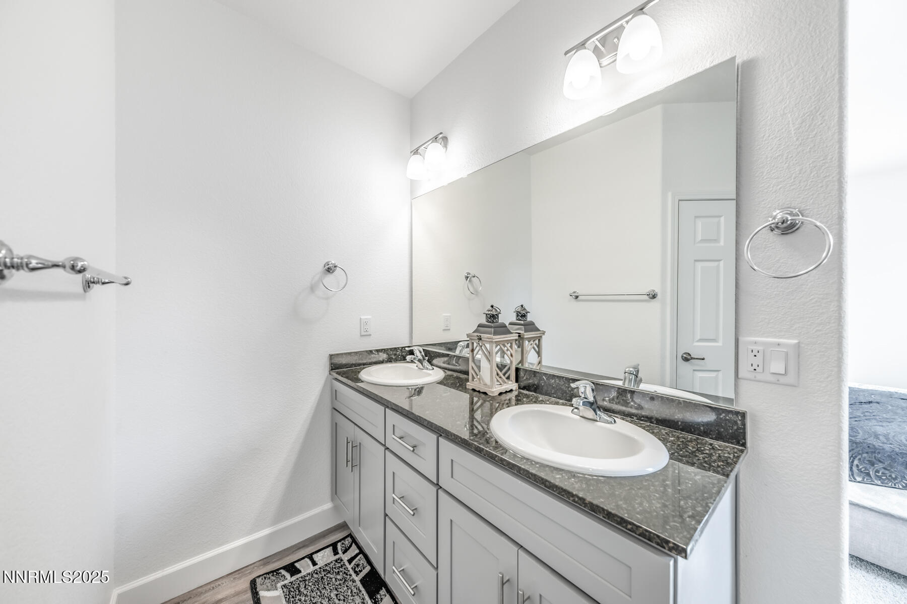 785 Garnet Way Property Photo 20