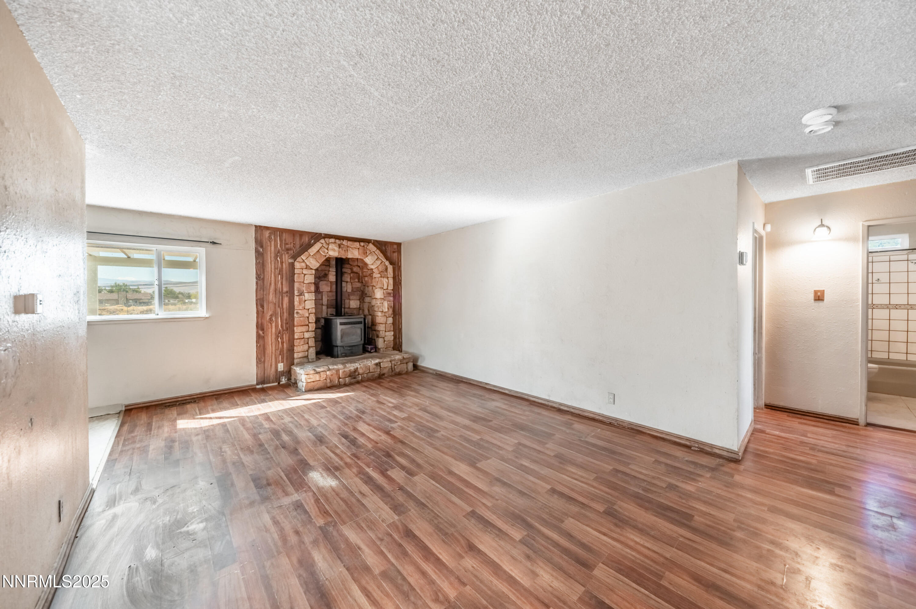 11890 Chesapeake Drive Property Photo 3