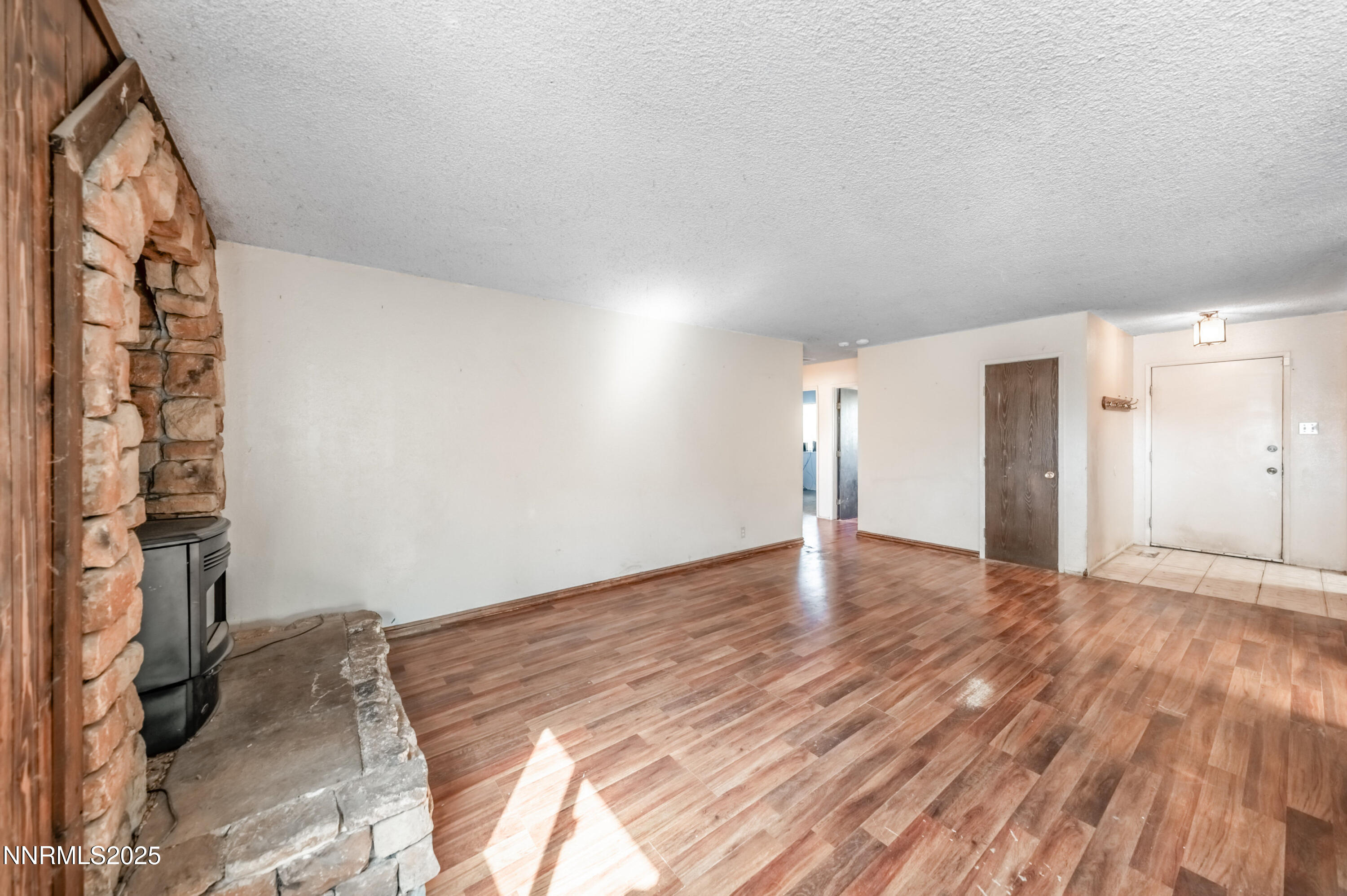 11890 Chesapeake Drive Property Photo 5