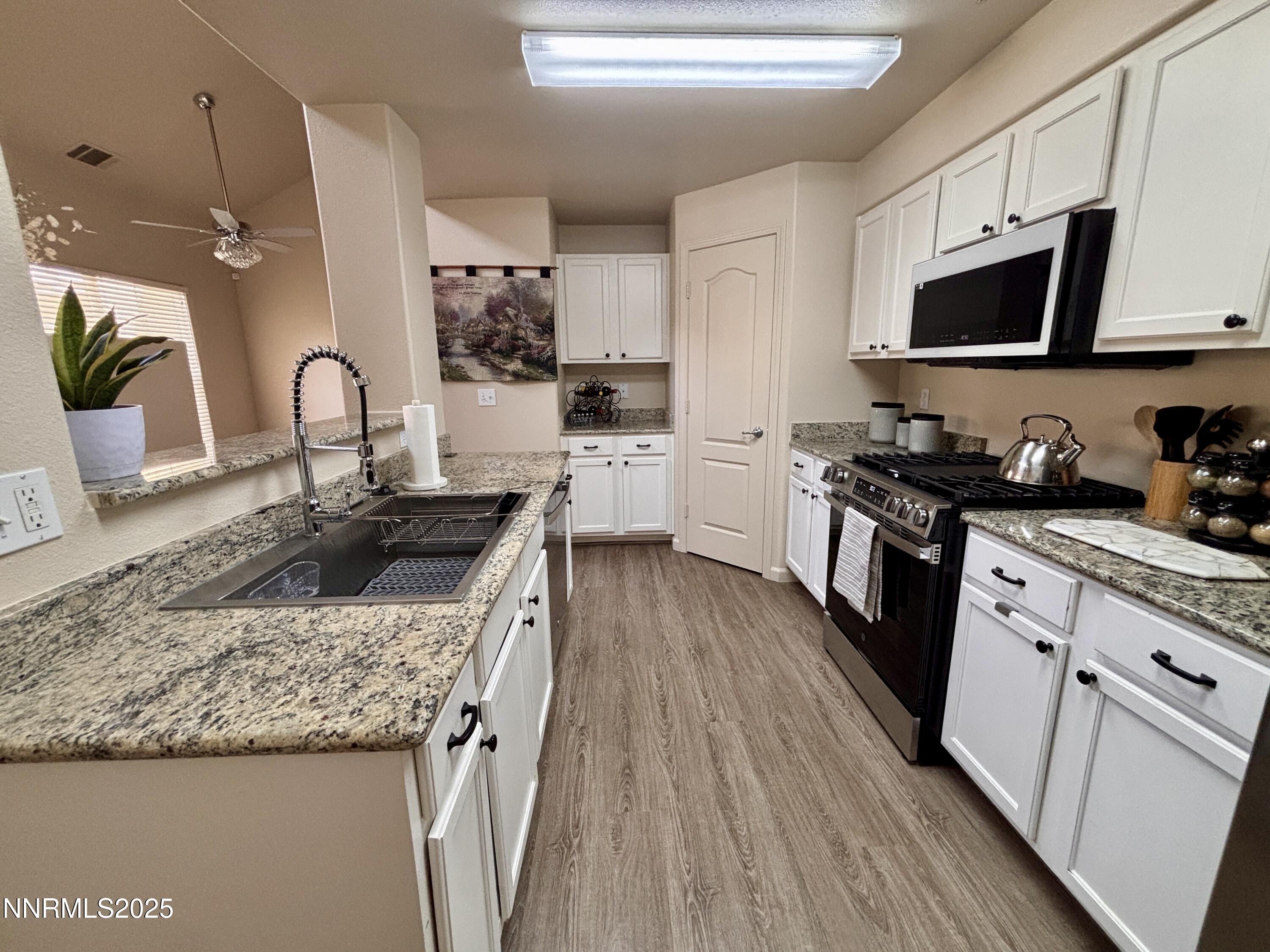 9050 Double R Boulevard Property Photo 3