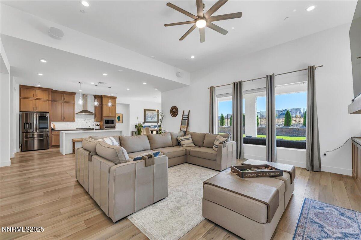 3252 Amaretto Way Property Photo 14